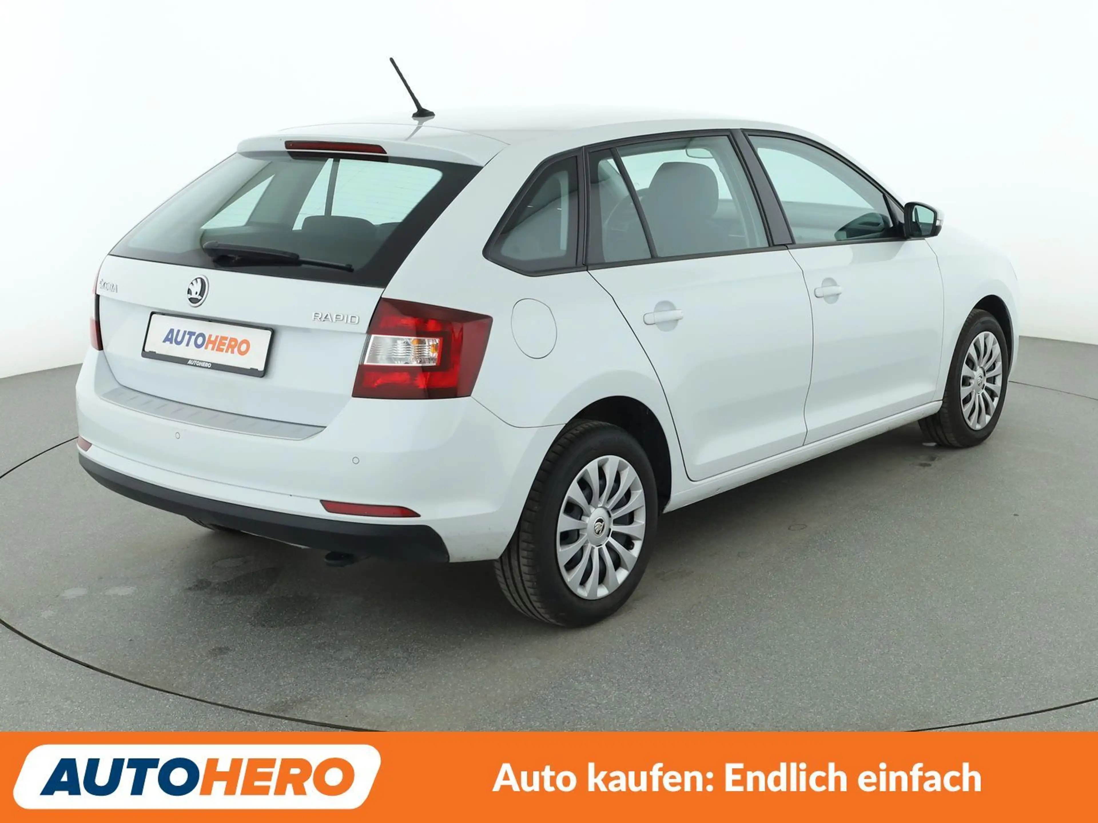 Skoda Rapid/Spaceback 1.0 TSI Ambition*APP*TEMPO*PDC* — photo 6