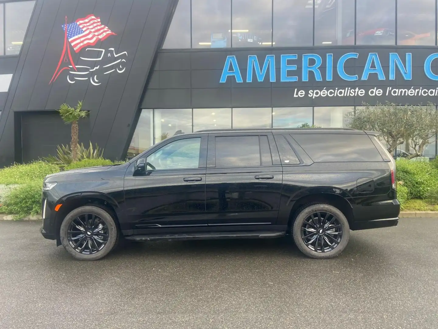 Cadillac Escalade ESV Premium Luxury V8 6.2L - BLACK PACKAGE Negro - 2