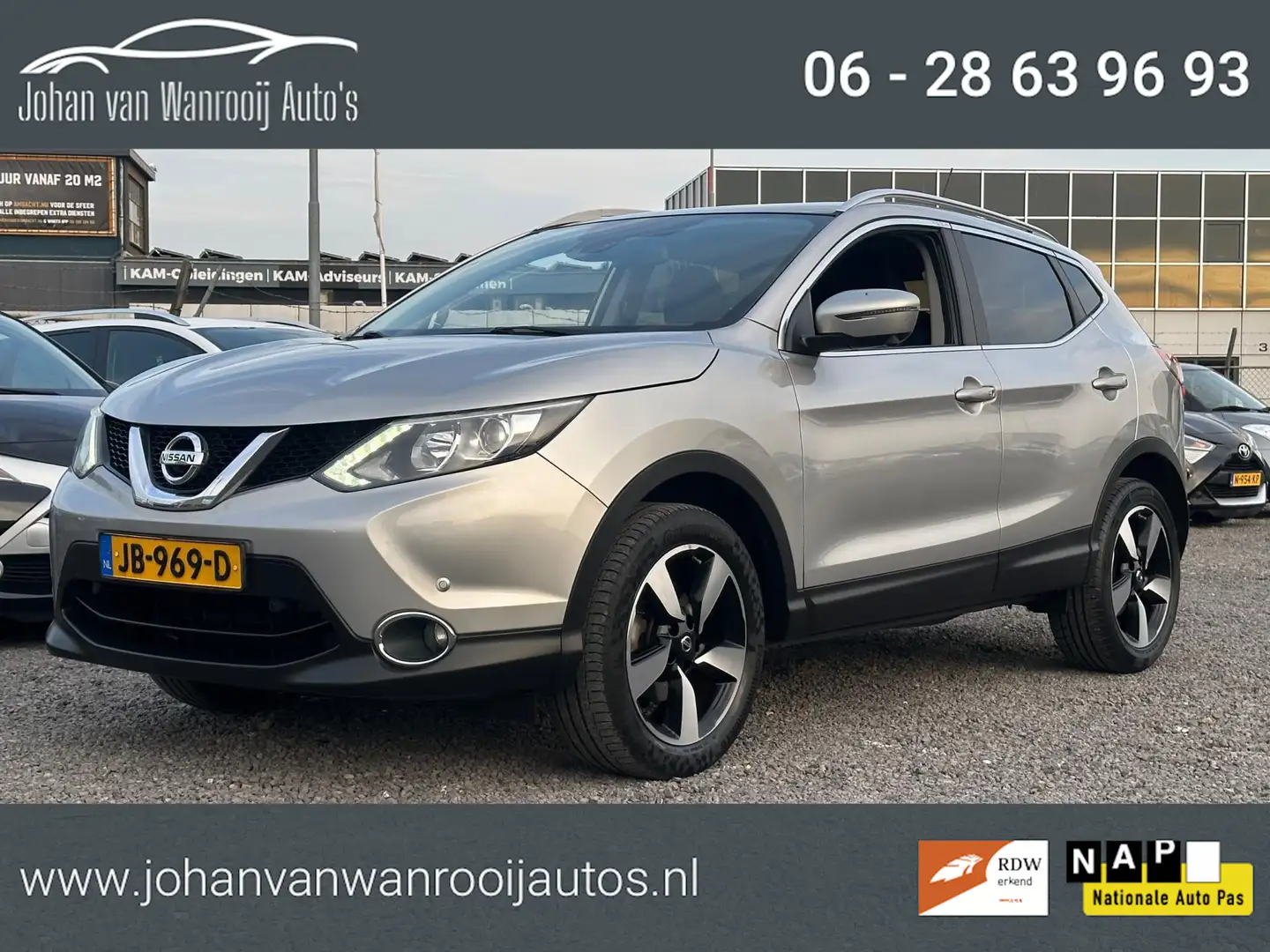 Nissan Qashqai 1.2 N-Connecta/NAVI/CLIMA/360 CAM/NW APK Grijs - 1