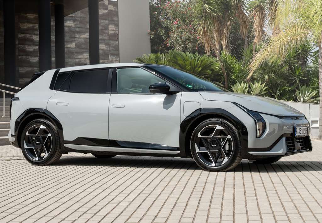 Kia EV4 Air - foto 1