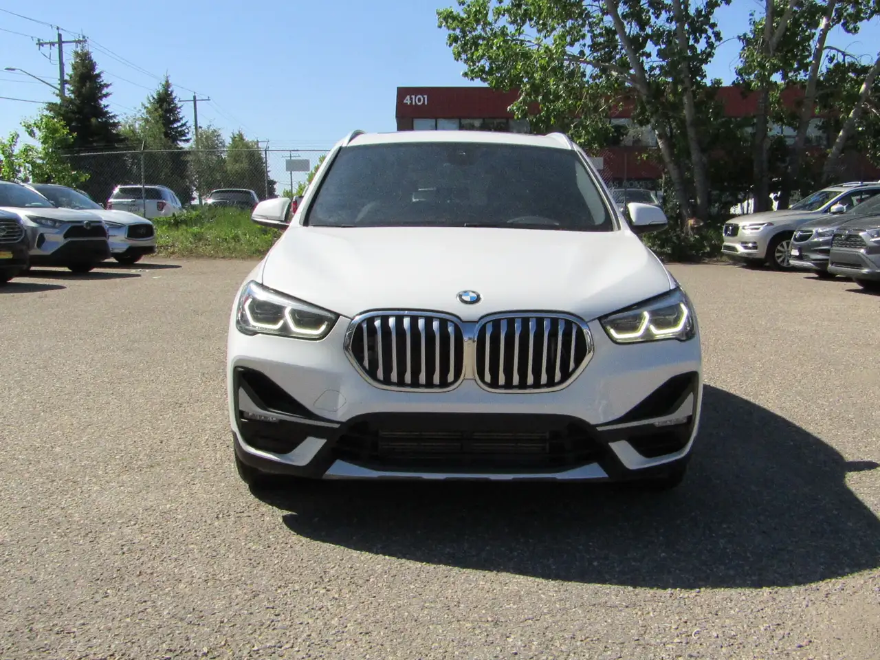 BMW X1 снимка BMW X1