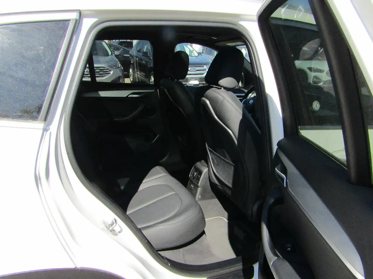 BMW X1 снимка BMW X1