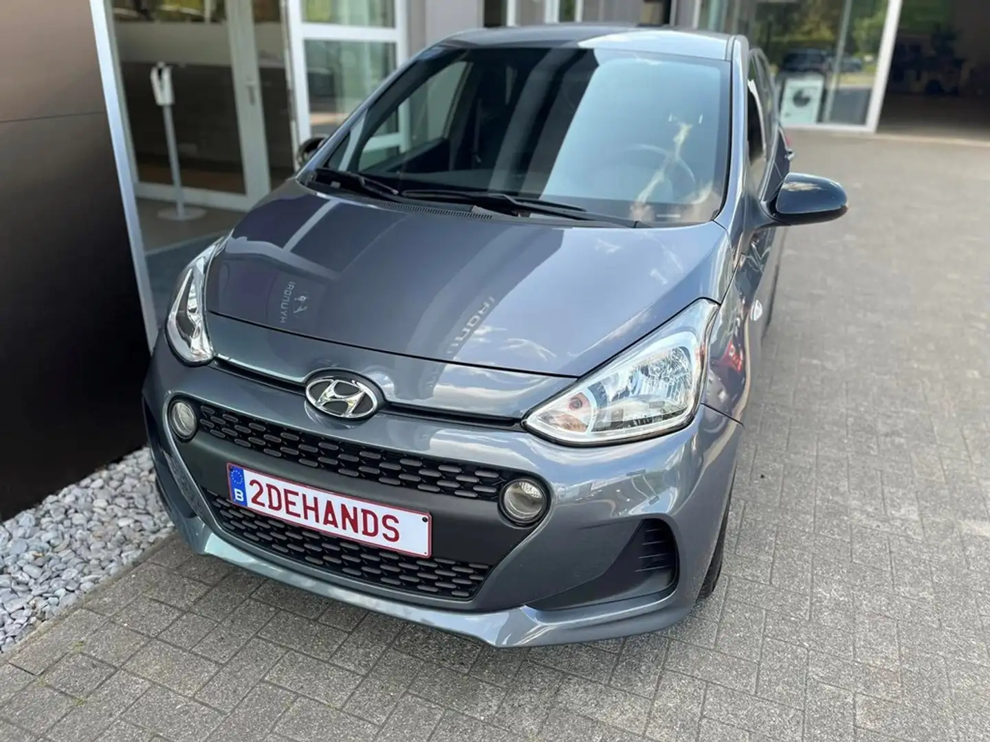 Hyundai i10 GO! Gris - 2