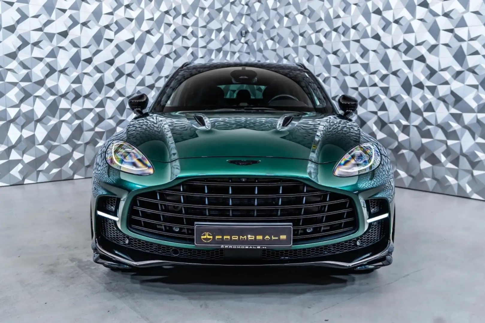 Aston Martin DBX 707 Verde - 2