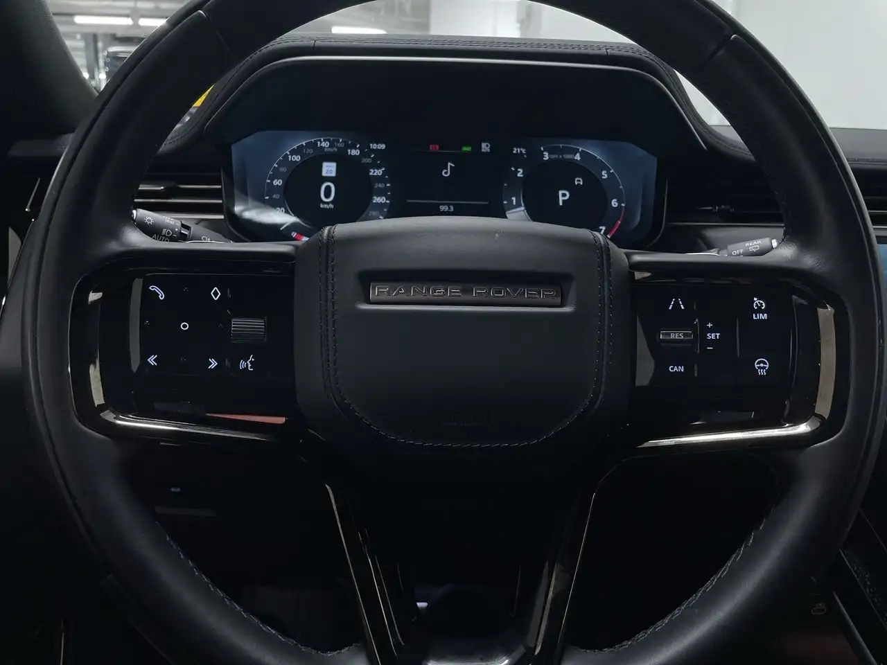 Land Rover Range Rover Sport снимка Land Rover Range Rover Sport