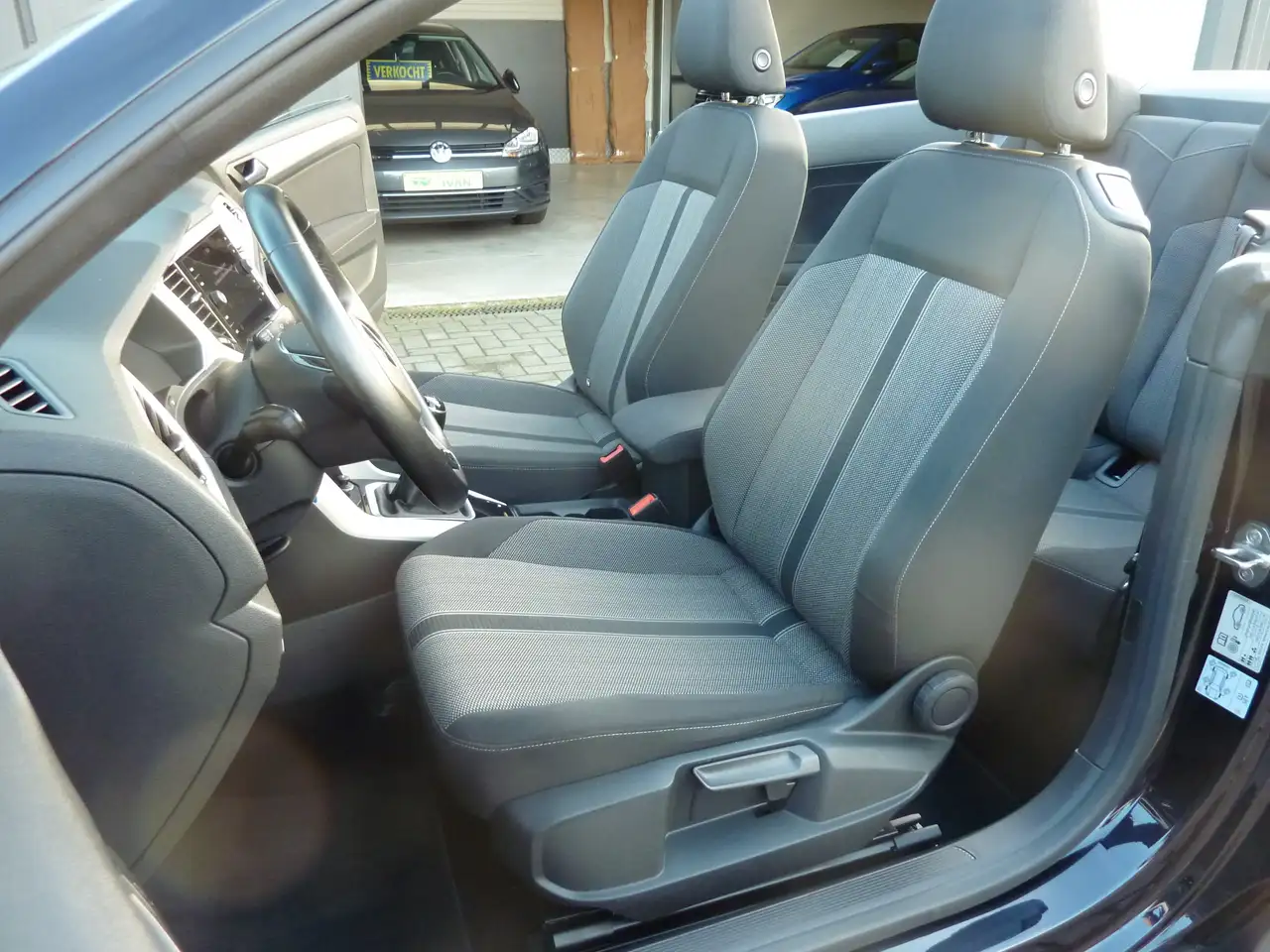 Volkswagen T-Roc Cabriolet 1.0 TSI Style OPF (EU6AP), миниатюра 9