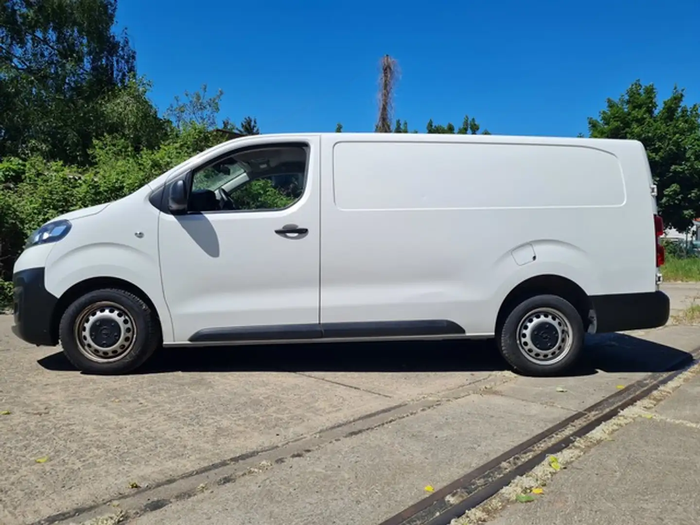 Opel Vivaro 2.0 D  LANG + KLIMA + ZR NEU + NEUTEILE Білий - 1