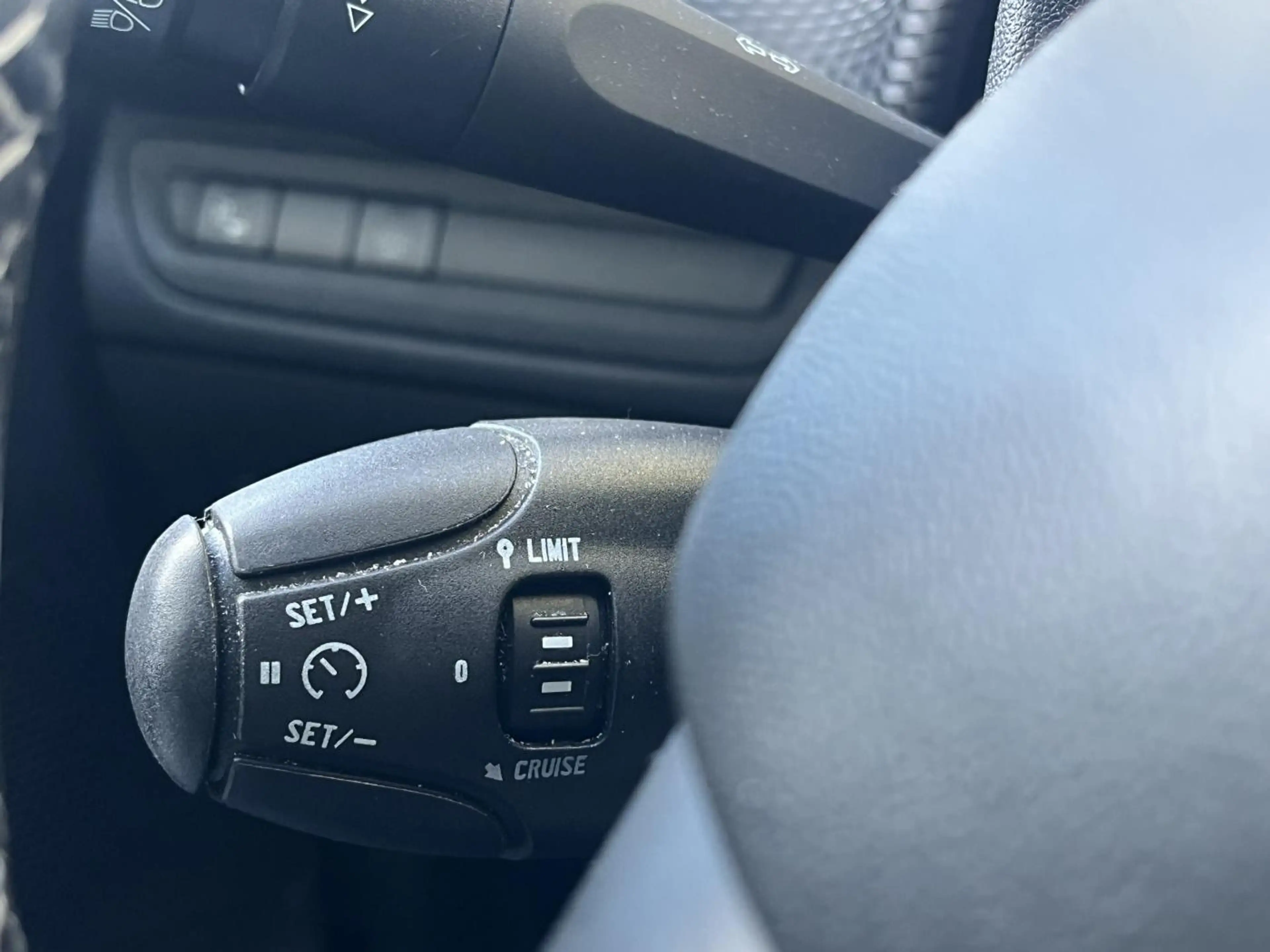 Peugeot 2008 1.2 PureTech Allure | CLIMA | NAV. | CAMERA | TREK — photo 16