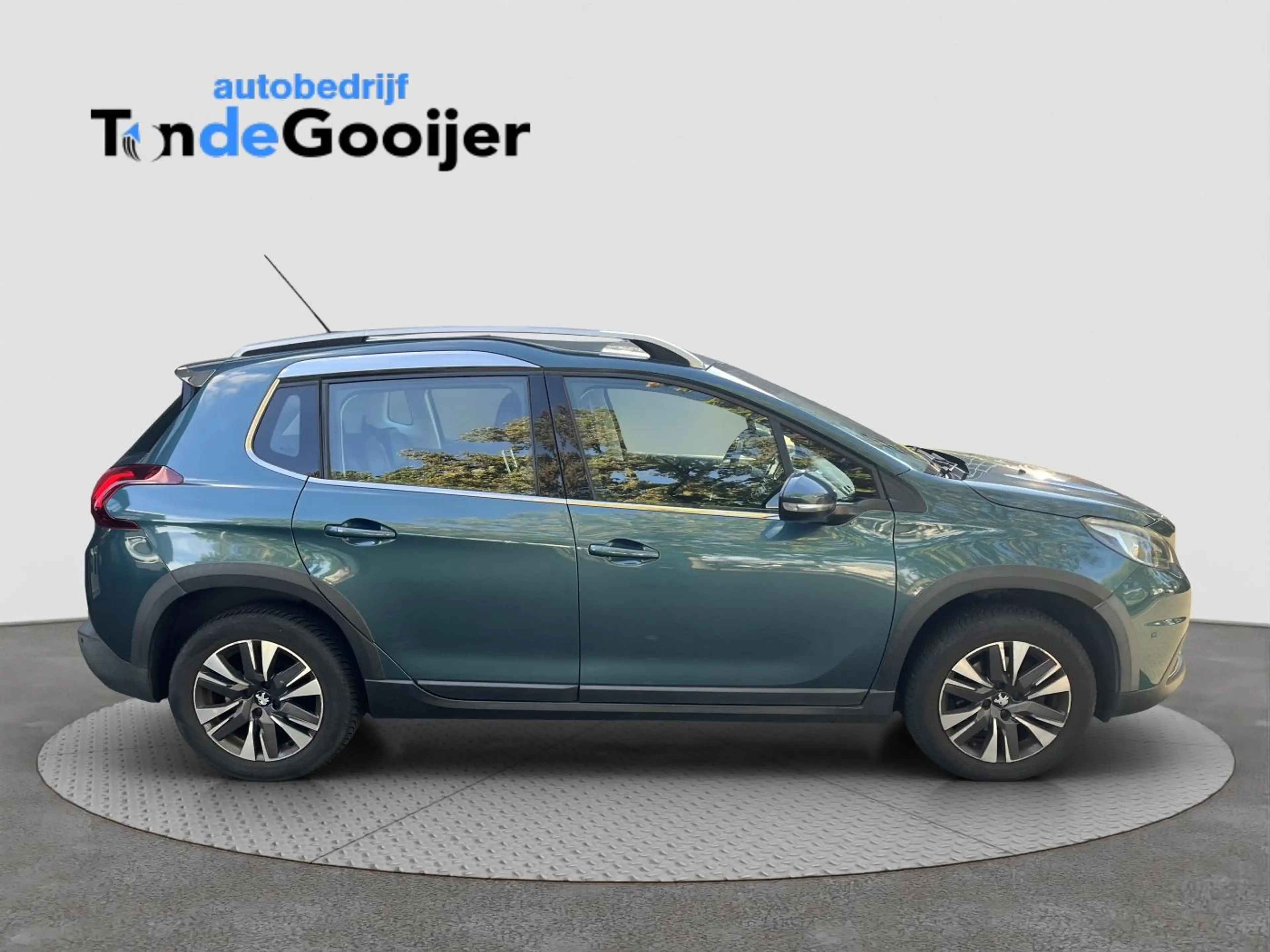 Peugeot 2008 1.2 PureTech Allure | CLIMA | NAV. | CAMERA | TREK — photo 2