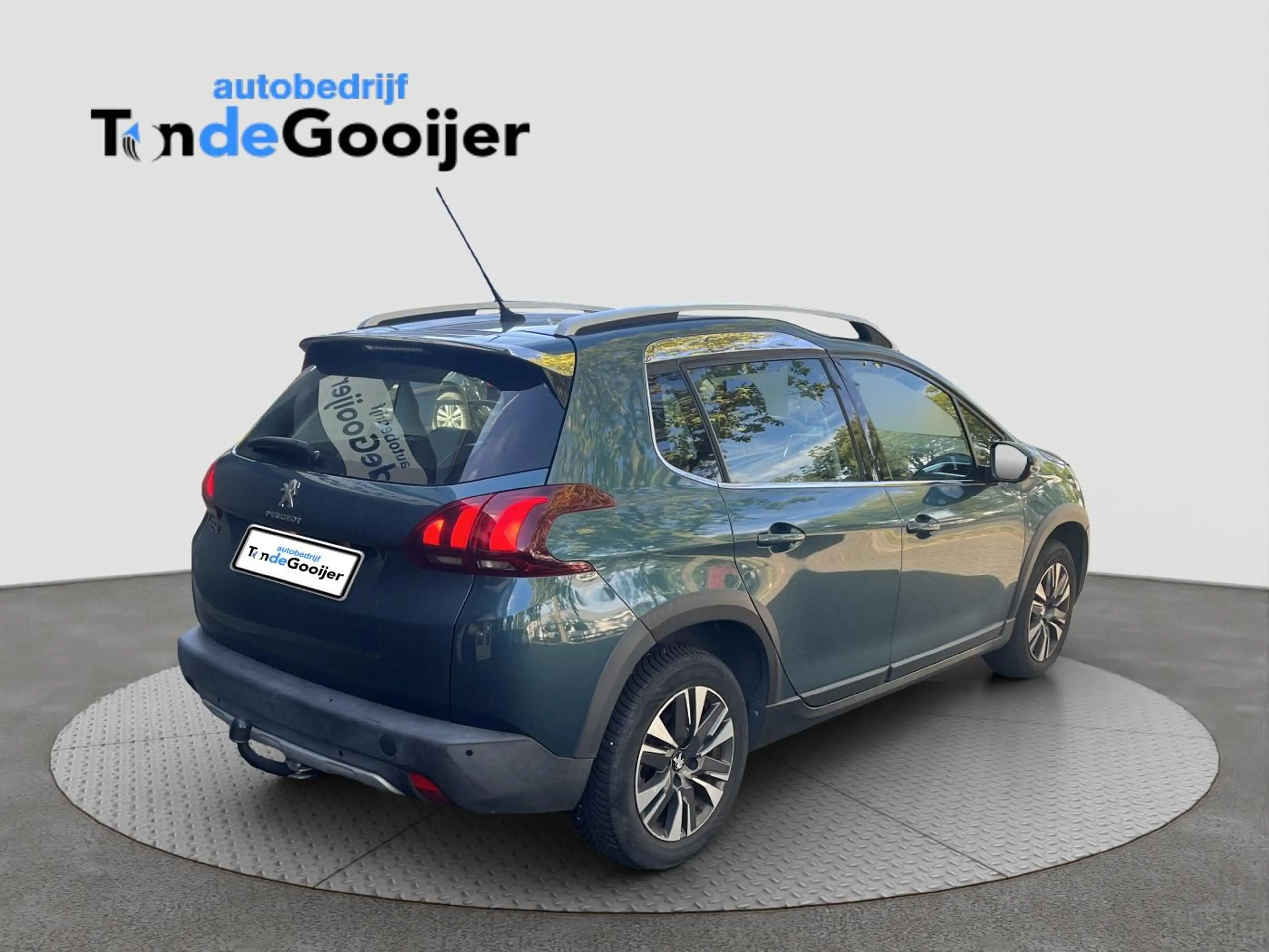 Peugeot 2008 1.2 PureTech Allure | CLIMA | NAV. | CAMERA | TREK — photo 3