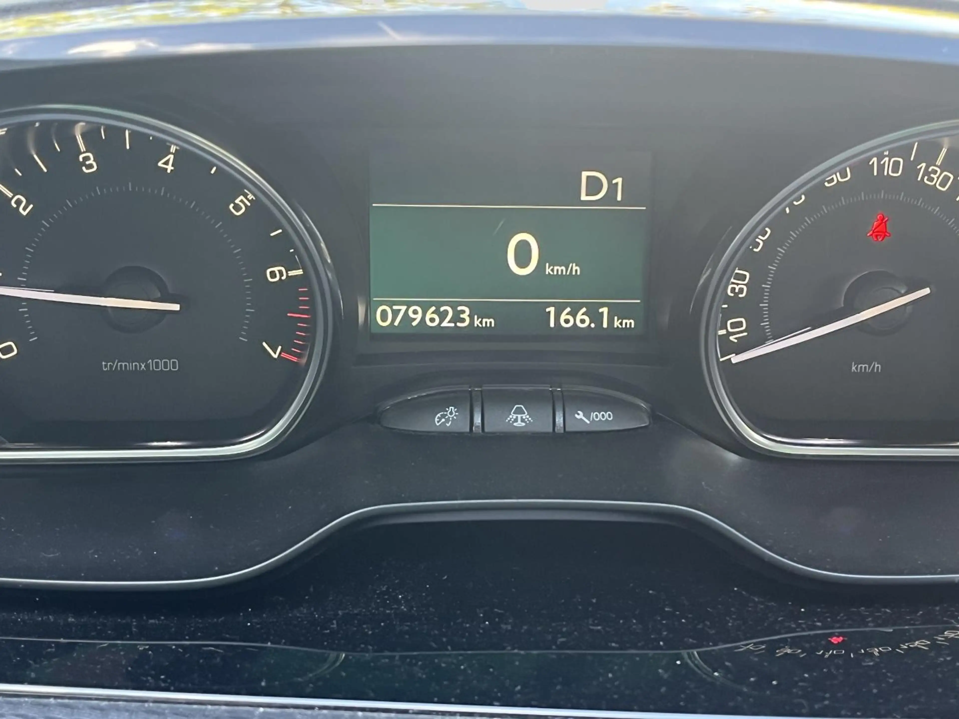 Peugeot 2008 1.2 PureTech Allure | CLIMA | NAV. | CAMERA | TREK — photo 12