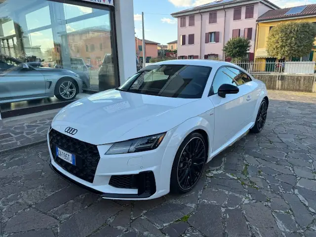 Audi TT TT 2.0 coupe dsg km 33.000 S-line