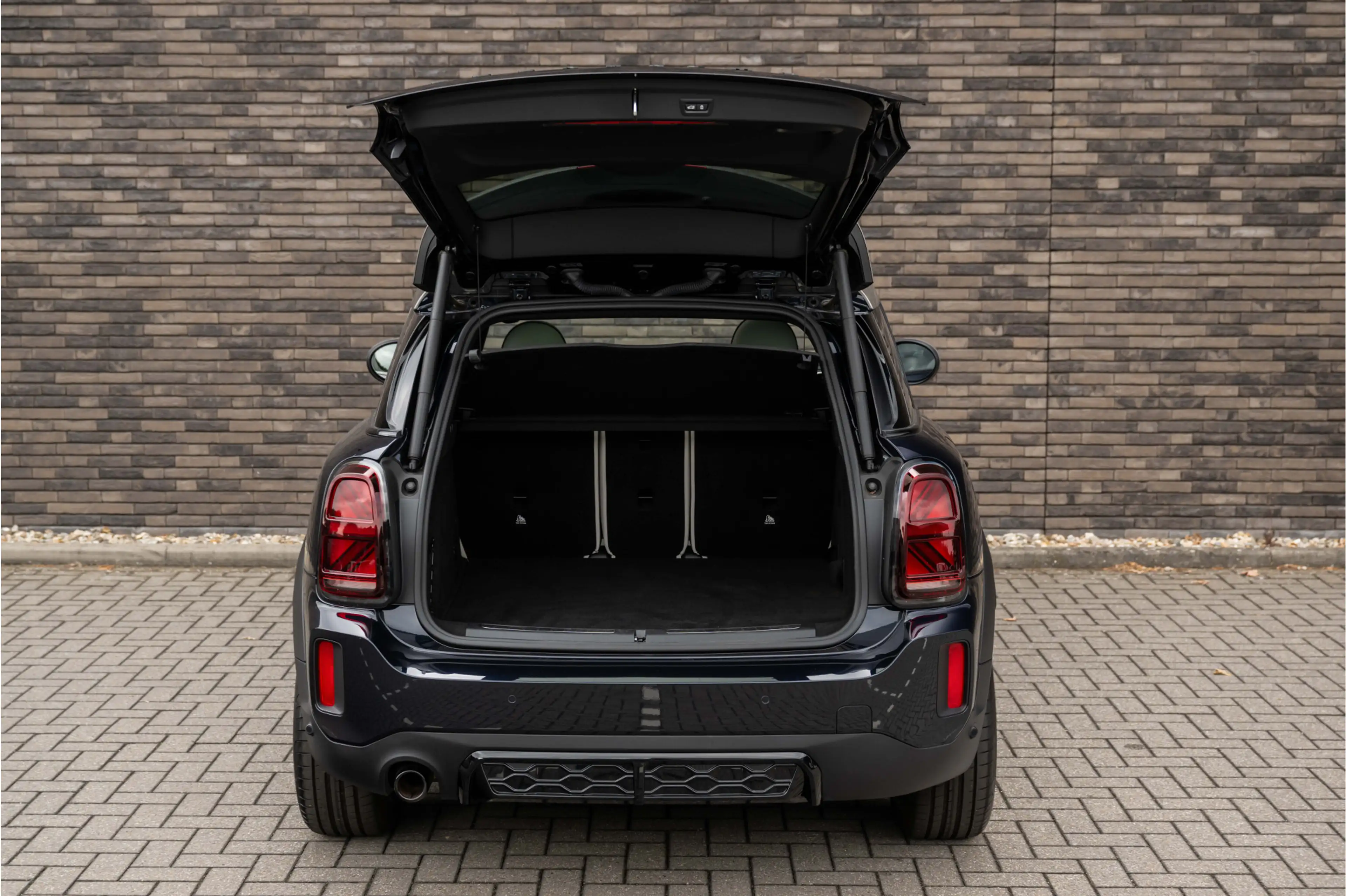 MINI Cooper SE Countryman 1.5 Hybrid ALL4 | JCW-Trim | Navi | Panorama | Led — photo 12