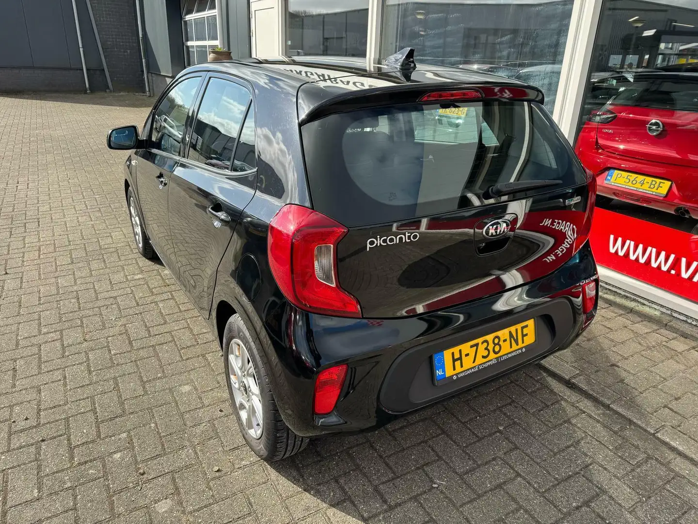 Kia Picanto 1.0 MPi ComfortPlusLine Zwart - 2
