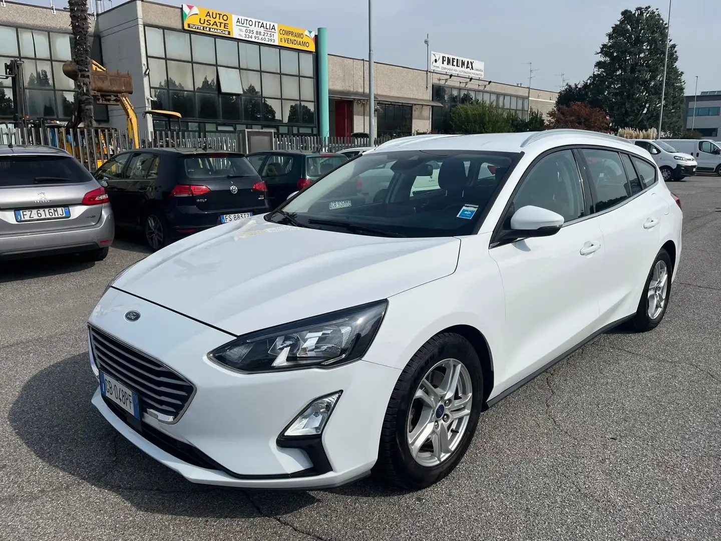 Ford Focus Focus 1.5 EcoBlue 120 CV automatico SW Business Co Bianco - 1