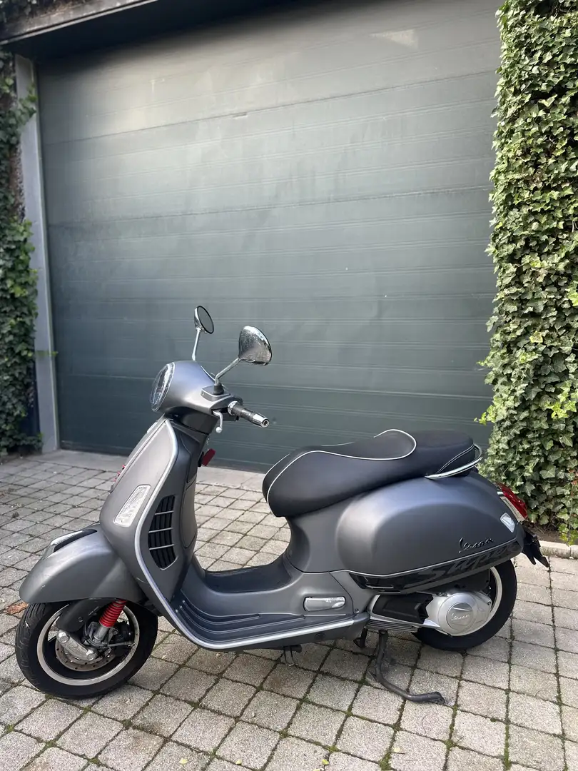 Vespa GTS Super 125 Vespa GTS SUPER SPORT 125 Szürke - 1