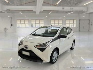 Connect 1.0 VVT-i 72CV 5p. x-busin.