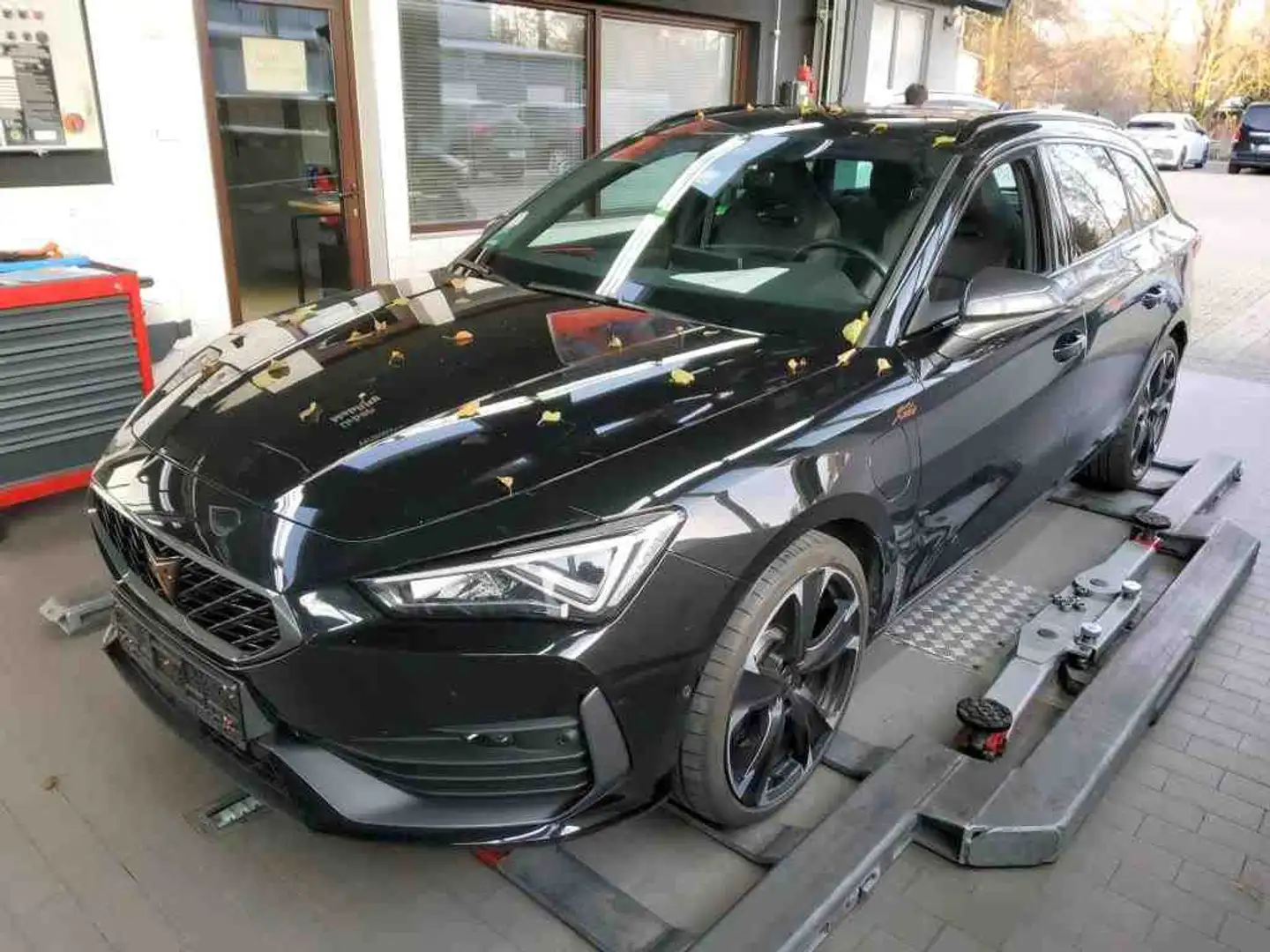 CUPRA Leon ST VZ 1.4 e-Hybrid Vision Plus AHK ACC Navi Schwarz - 2