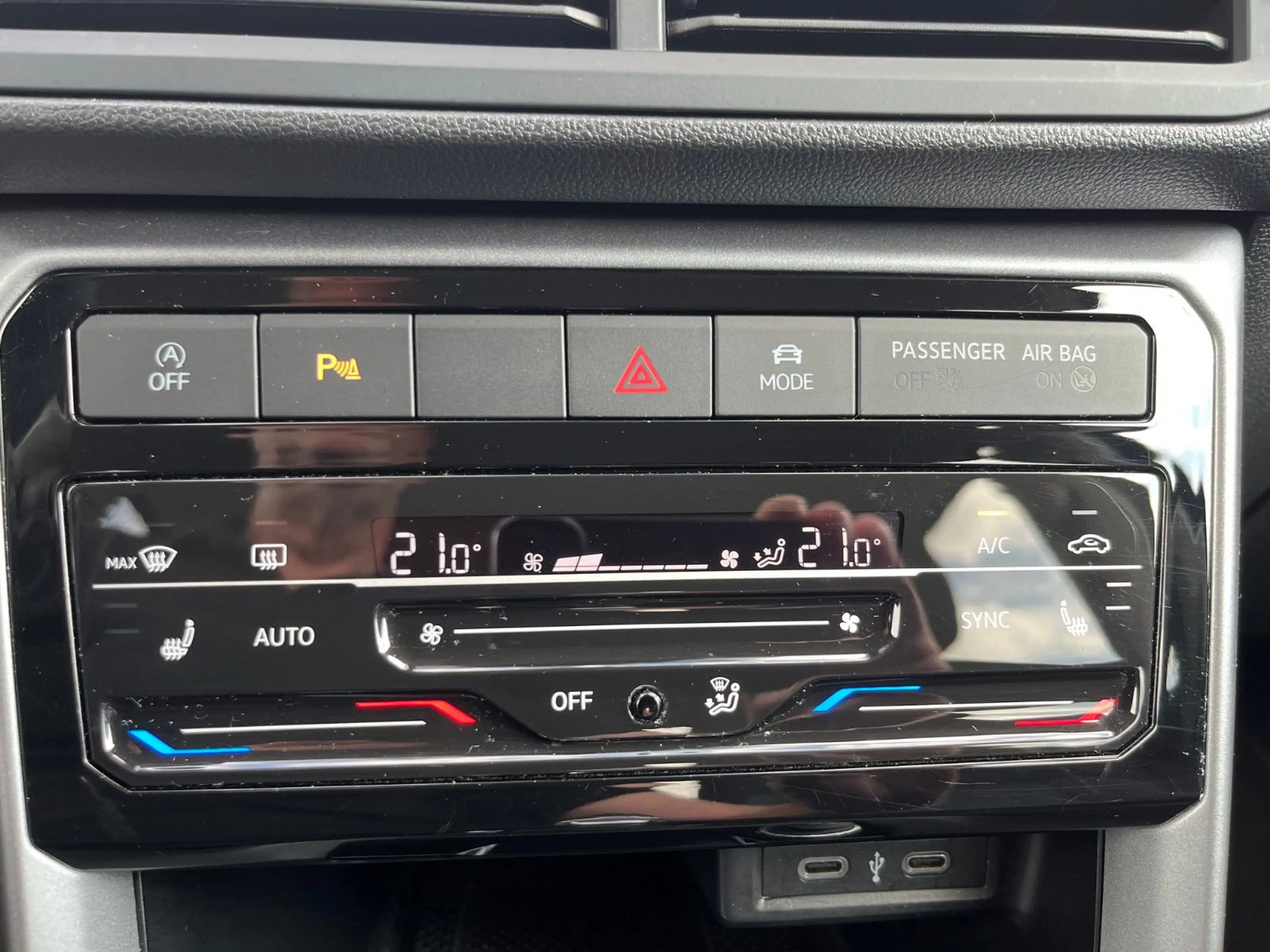 Volkswagen T-Cross Active mit NAVI+PDC+ACC+Sitzhzg — photo 15