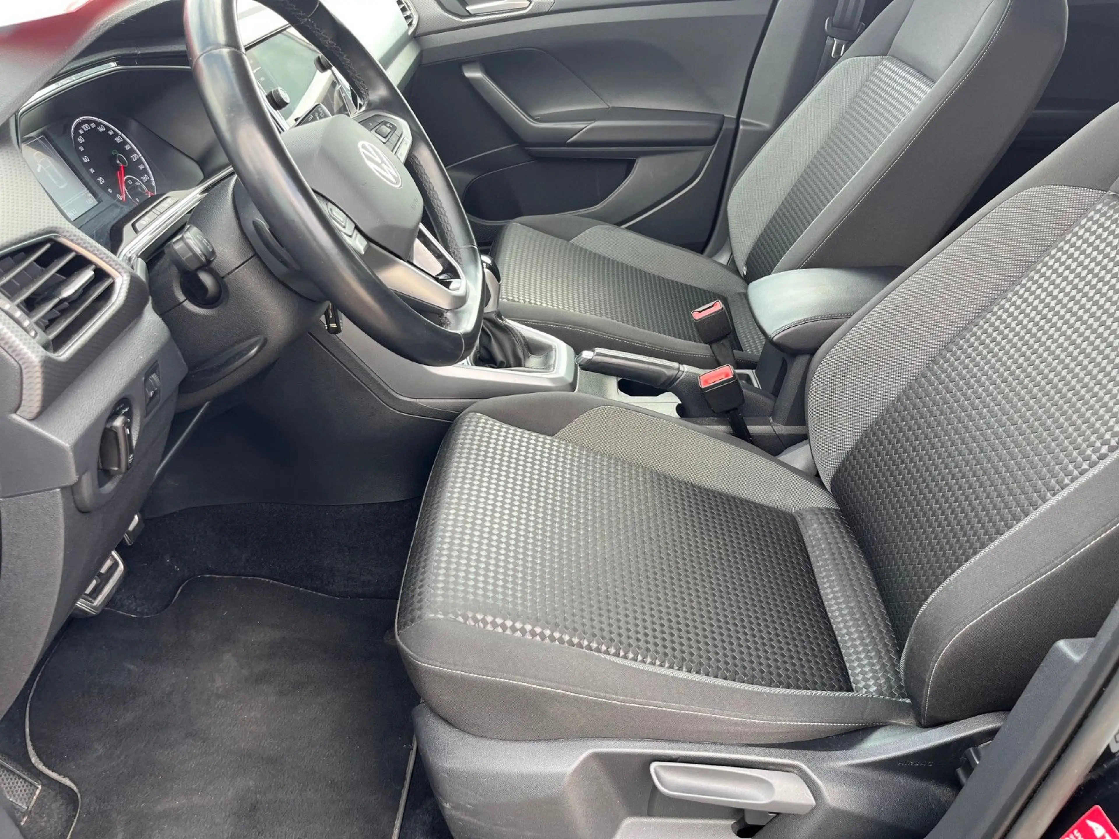 Volkswagen T-Cross Active mit NAVI+PDC+ACC+Sitzhzg — photo 14