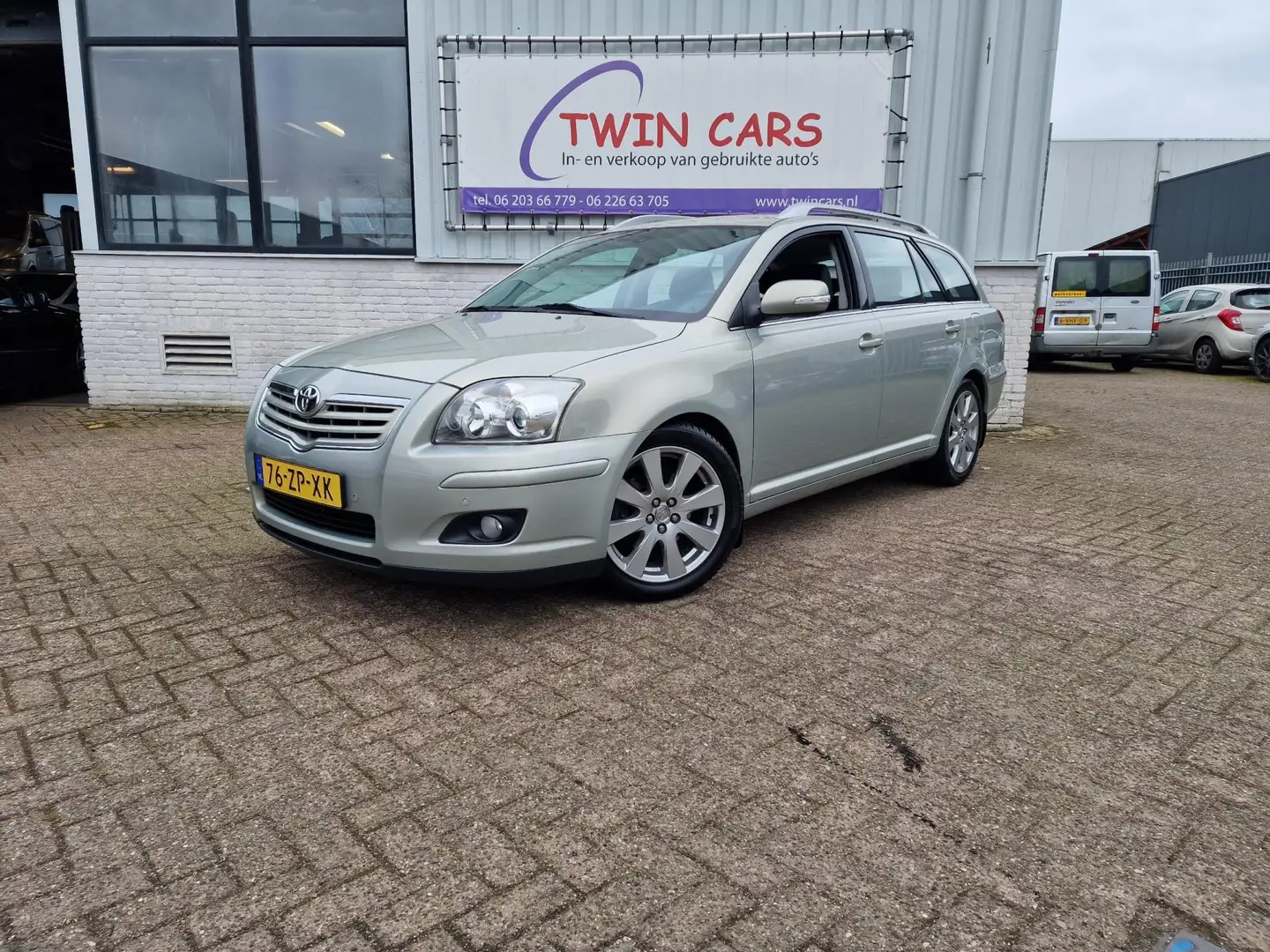 Toyota Avensis Wagon 2.0 VVTi Luna Business Leer Navi Zöld - 2