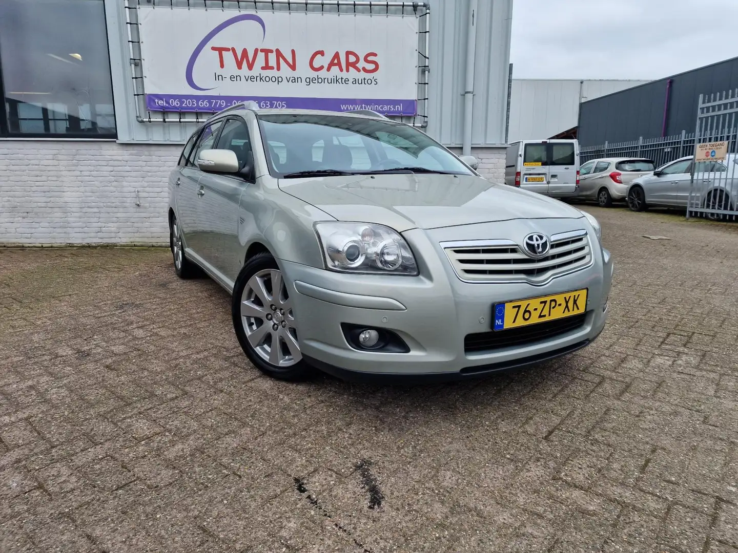 Toyota Avensis Wagon 2.0 VVTi Luna Business Leer Navi Zöld - 1