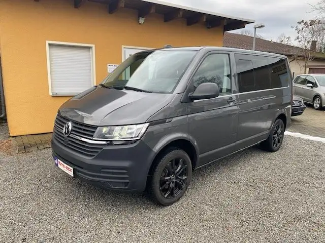 Volkswagen T6.1 Kombi 8 Sitzer LED