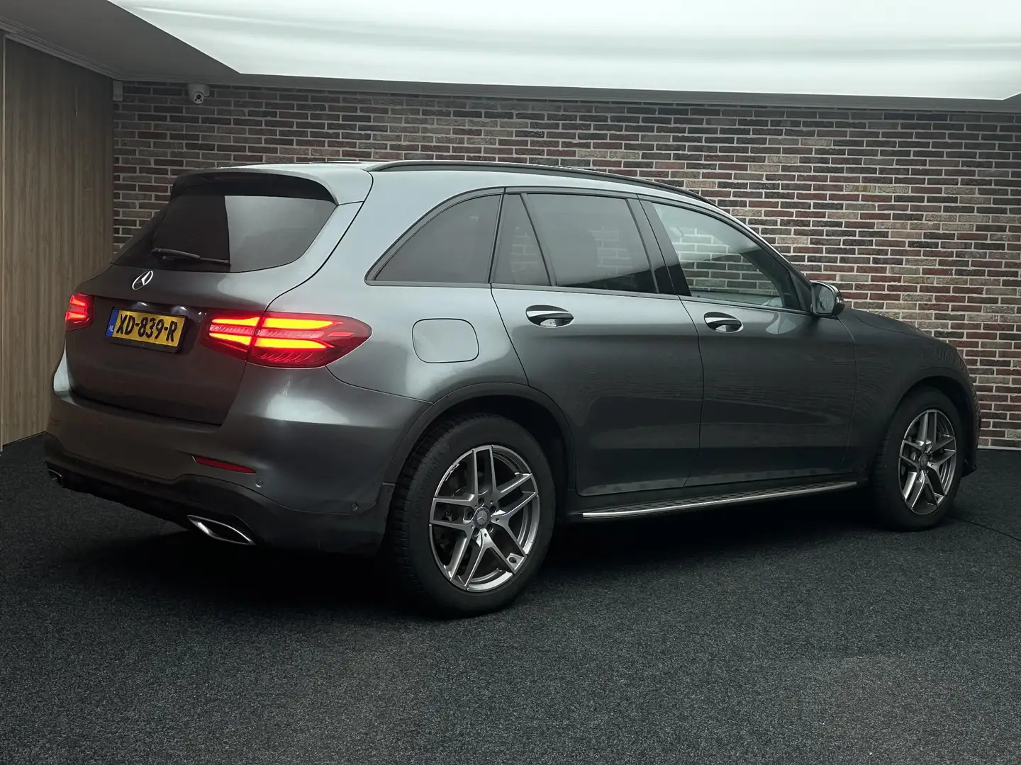 Mercedes-Benz GLC 220 d 4MATIC Prestige Burmeister Head Panorama Grijs - 2