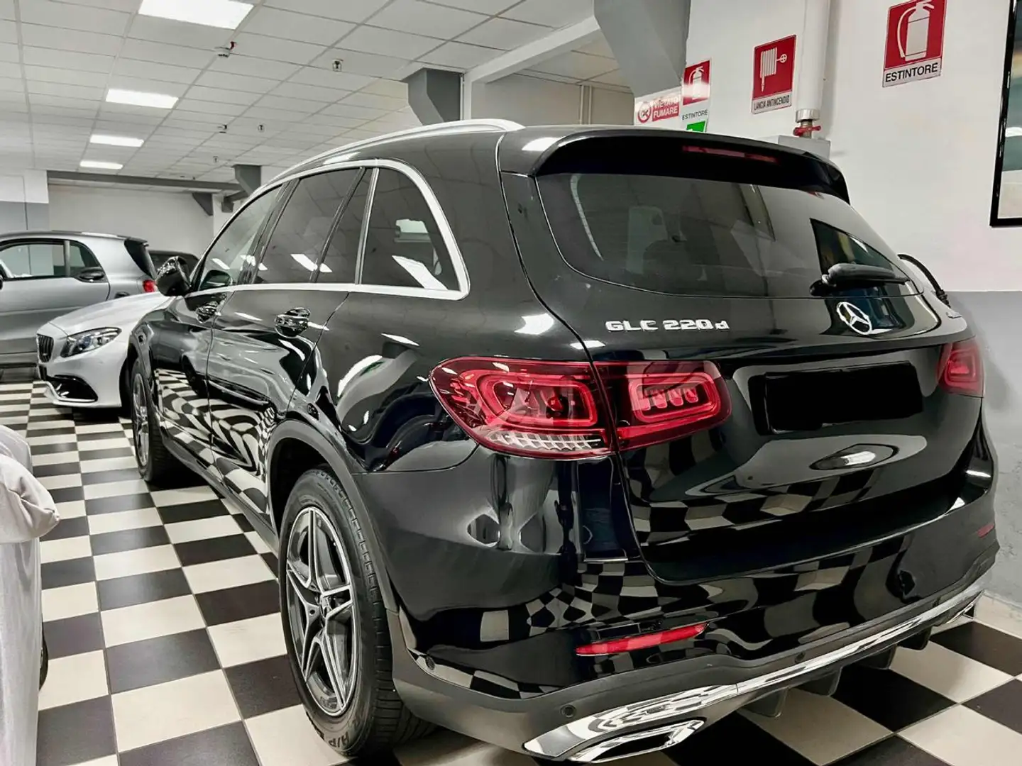 Mercedes-Benz GLC 220 d 4Matic Premium Plus Negro - 2