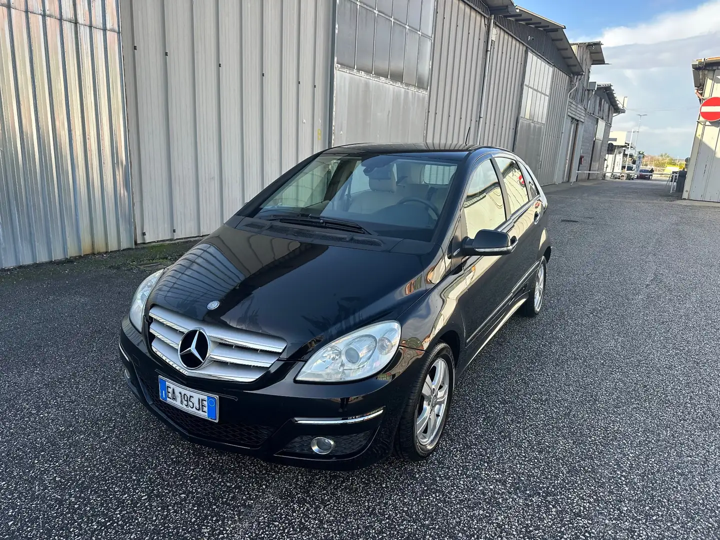 Mercedes-Benz B 180 B 180 NGT BlueEFFICIENCY Premium Nero - 1