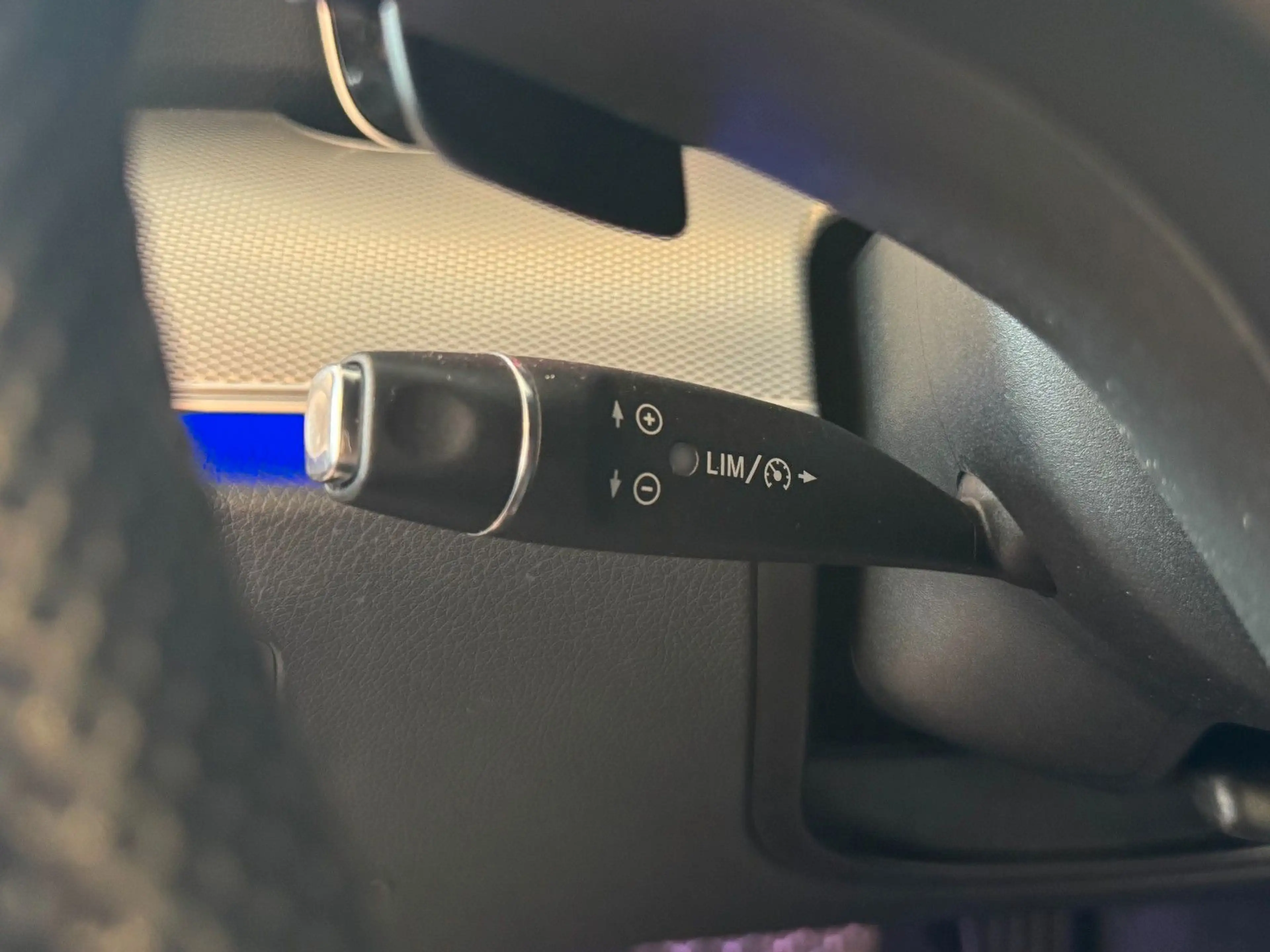 Mercedes-Benz E 200 T AVA 9G-Tr LED SHZ Rü-Ka CarPlay Ambiente — photo 18