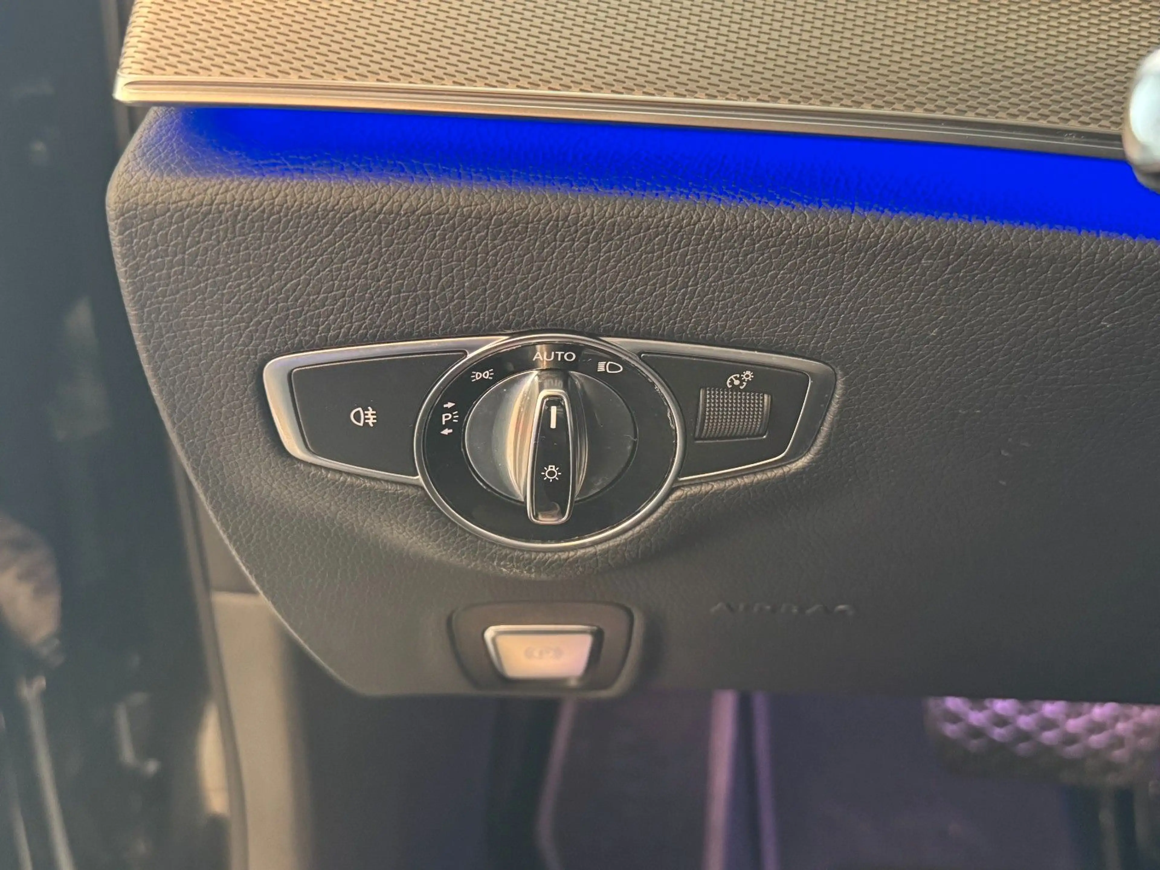 Mercedes-Benz E 200 T AVA 9G-Tr LED SHZ Rü-Ka CarPlay Ambiente — photo 15
