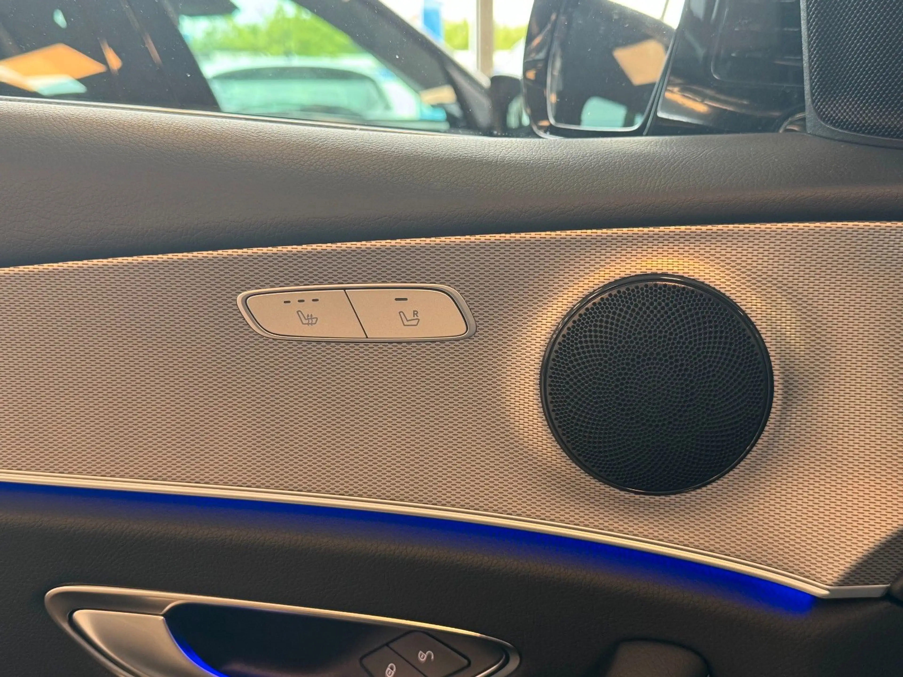 Mercedes-Benz E 200 T AVA 9G-Tr LED SHZ Rü-Ka CarPlay Ambiente — photo 14