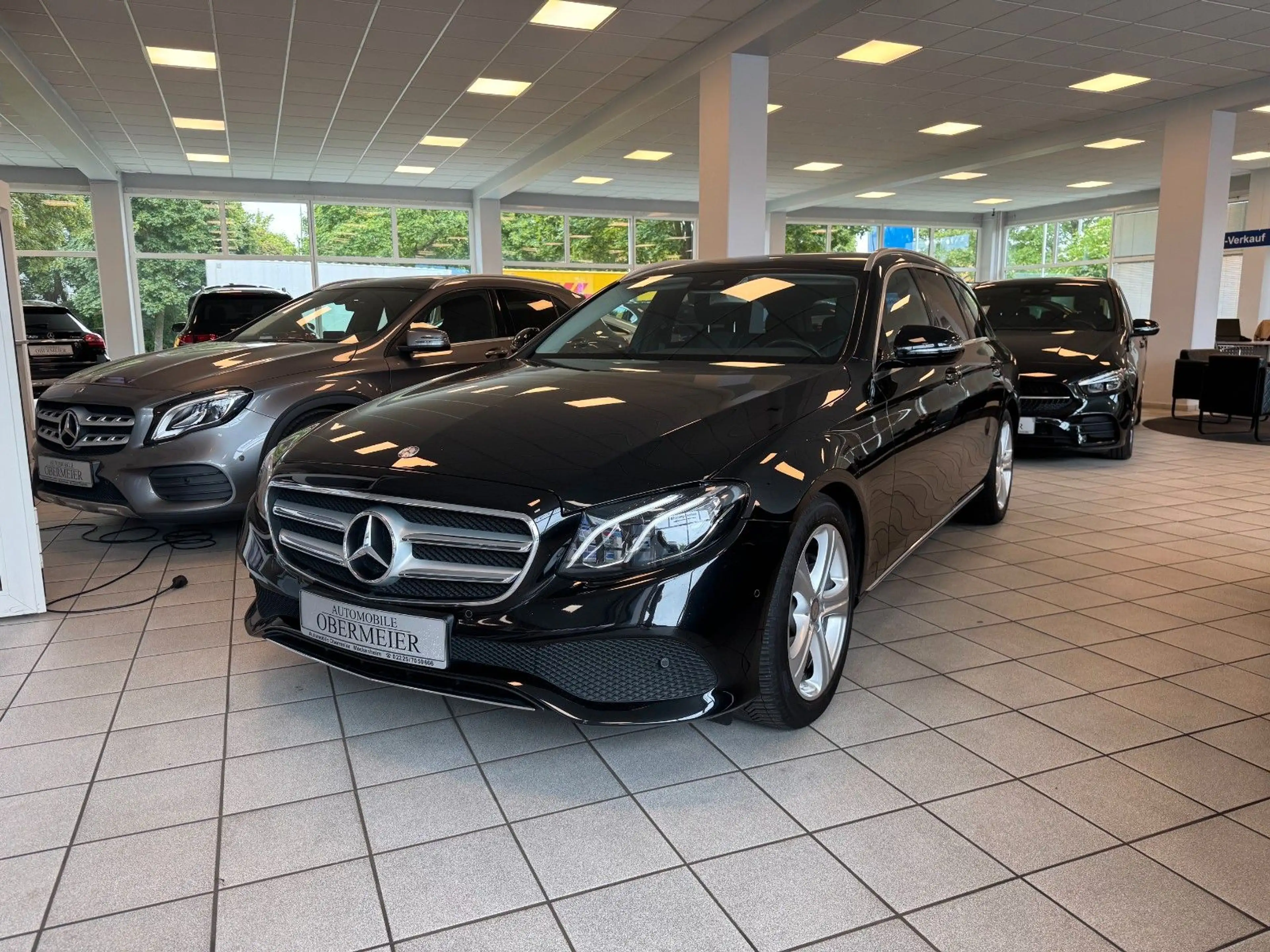 Mercedes-Benz E 200 T AVA 9G-Tr LED SHZ Rü-Ka CarPlay Ambiente — photo 3