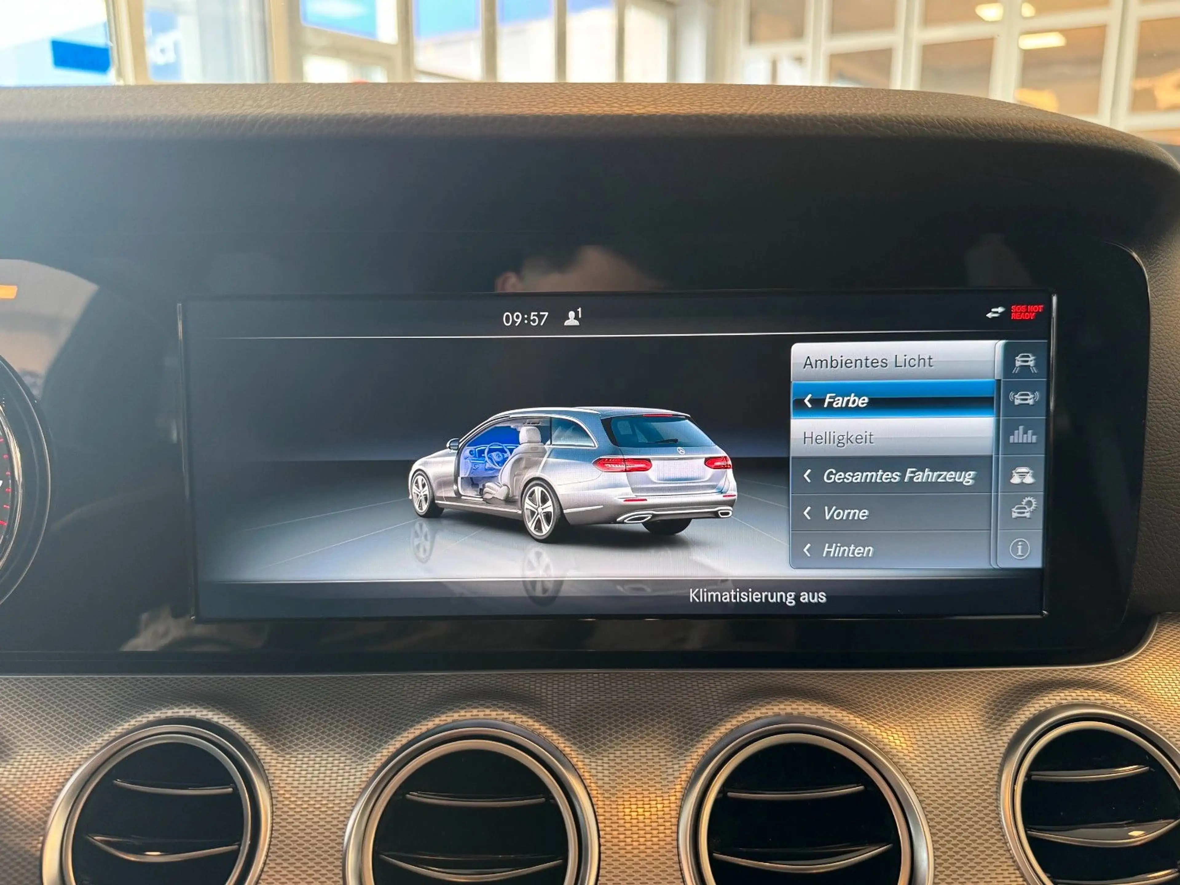 Mercedes-Benz E 200 T AVA 9G-Tr LED SHZ Rü-Ka CarPlay Ambiente — photo 30