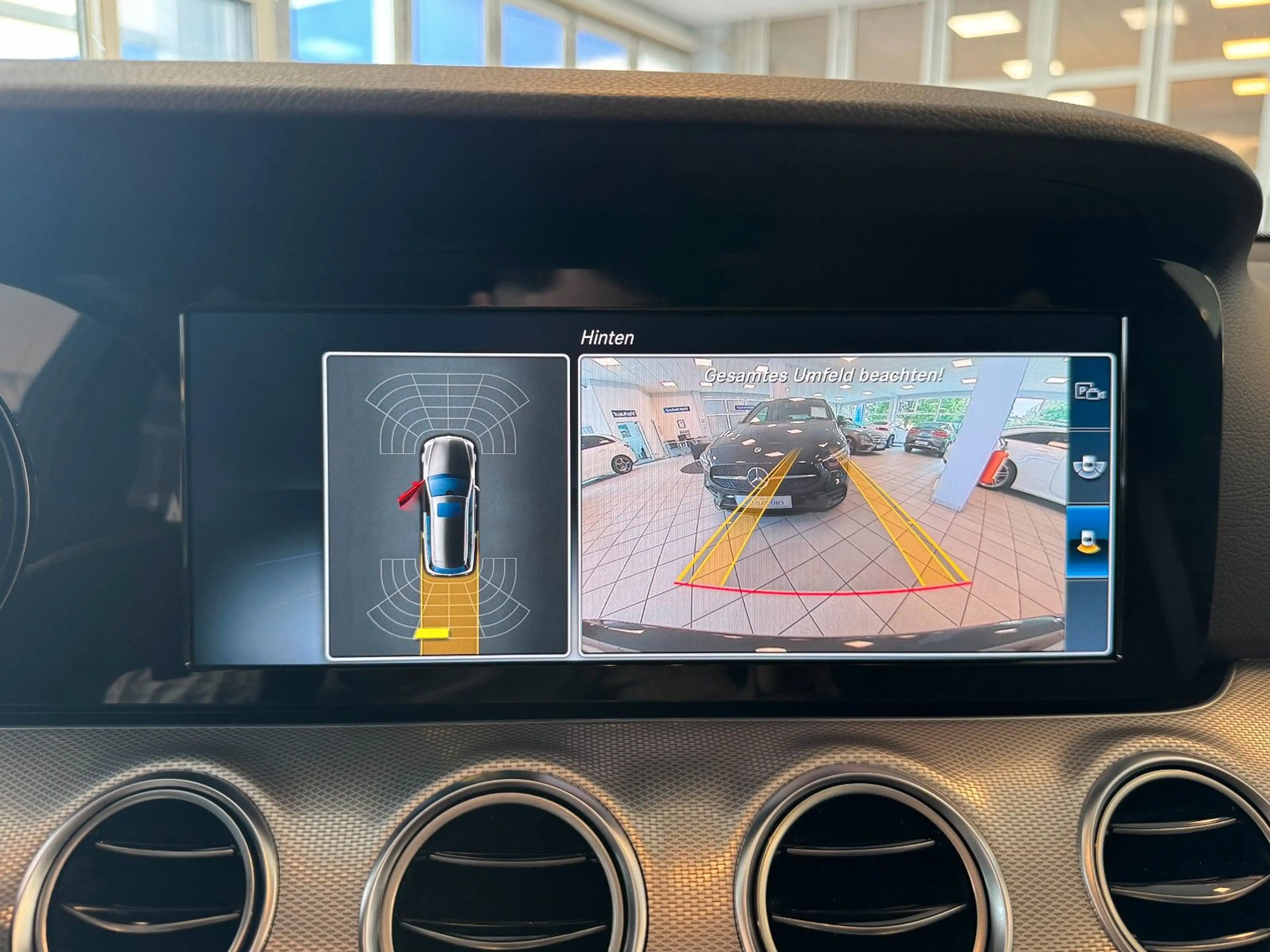 Mercedes-Benz E 200 T AVA 9G-Tr LED SHZ Rü-Ka CarPlay Ambiente — photo 31