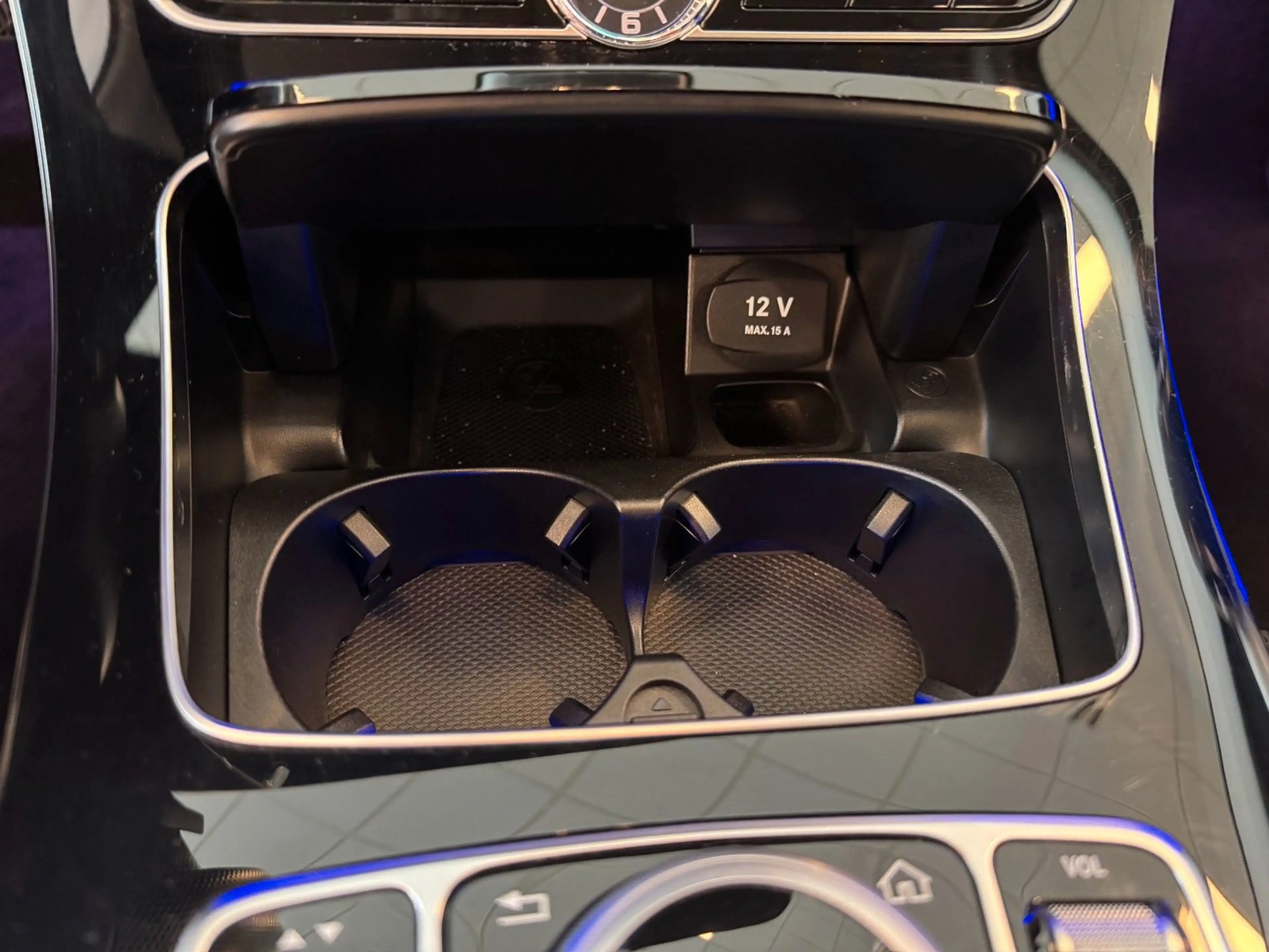 Mercedes-Benz E 200 T AVA 9G-Tr LED SHZ Rü-Ka CarPlay Ambiente — photo 24