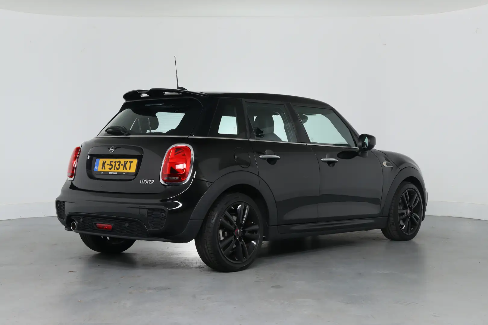 MINI John Cooper Works 1.5 JCW Trim Pakket | Serious Business Pakket | Ha Zwart - 2