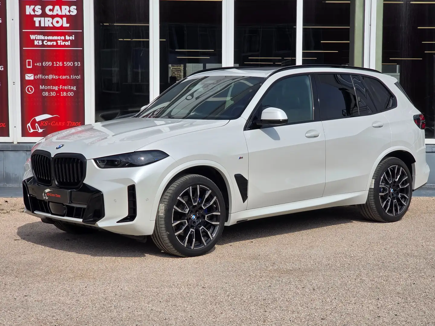 BMW X5 30 d xDrive M Sport Connected Professional Weiß - 1