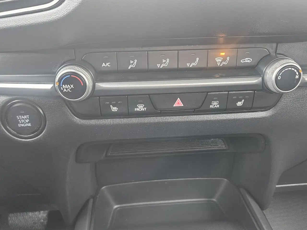 Mazda CX-30 снимка Mazda CX-30
