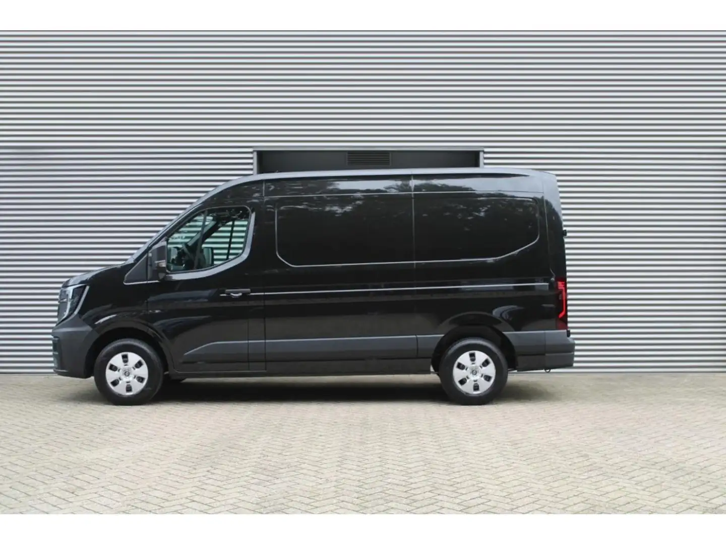 Renault Master IV FOURGON TRACTION 3T5 L2H2 BLUE DCI 150 EXTRA AU Noir - 2