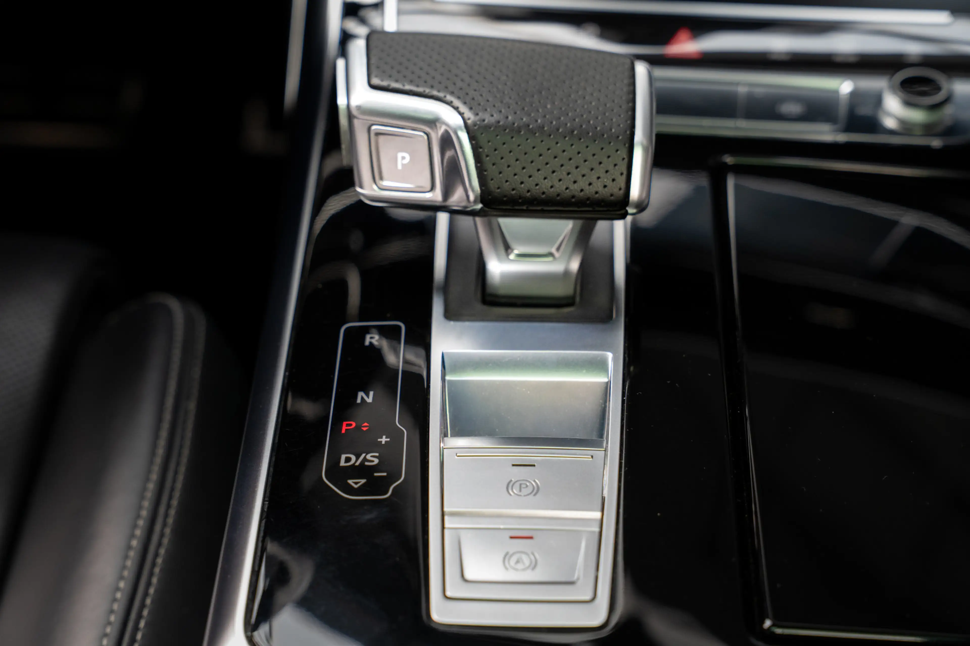Audi RS Q8 4.0 TFSI B&O HUD Massage Keramisch Softclose ACC P — photo 46
