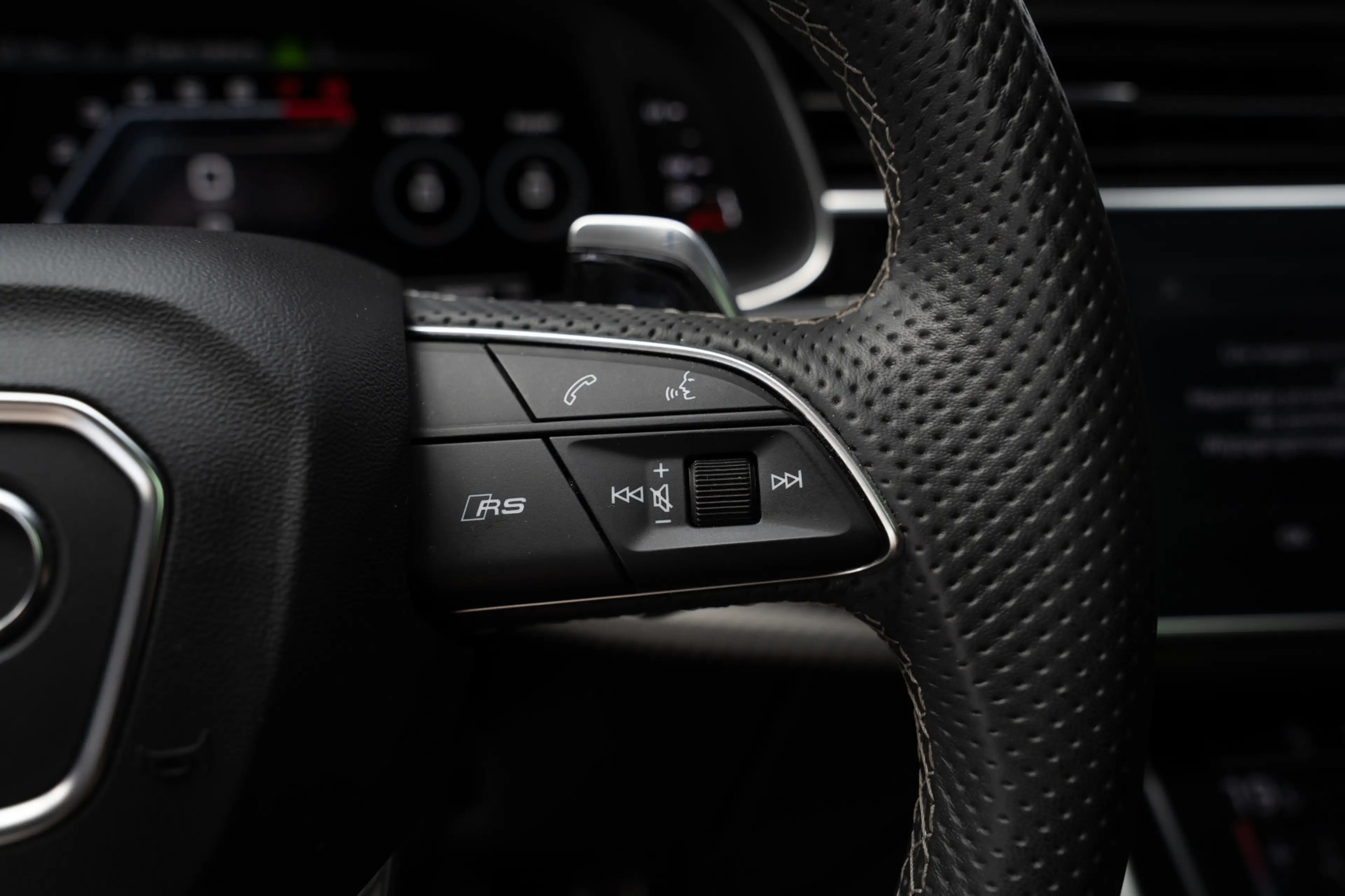 Audi RS Q8 4.0 TFSI B&O HUD Massage Keramisch Softclose ACC P — photo 31