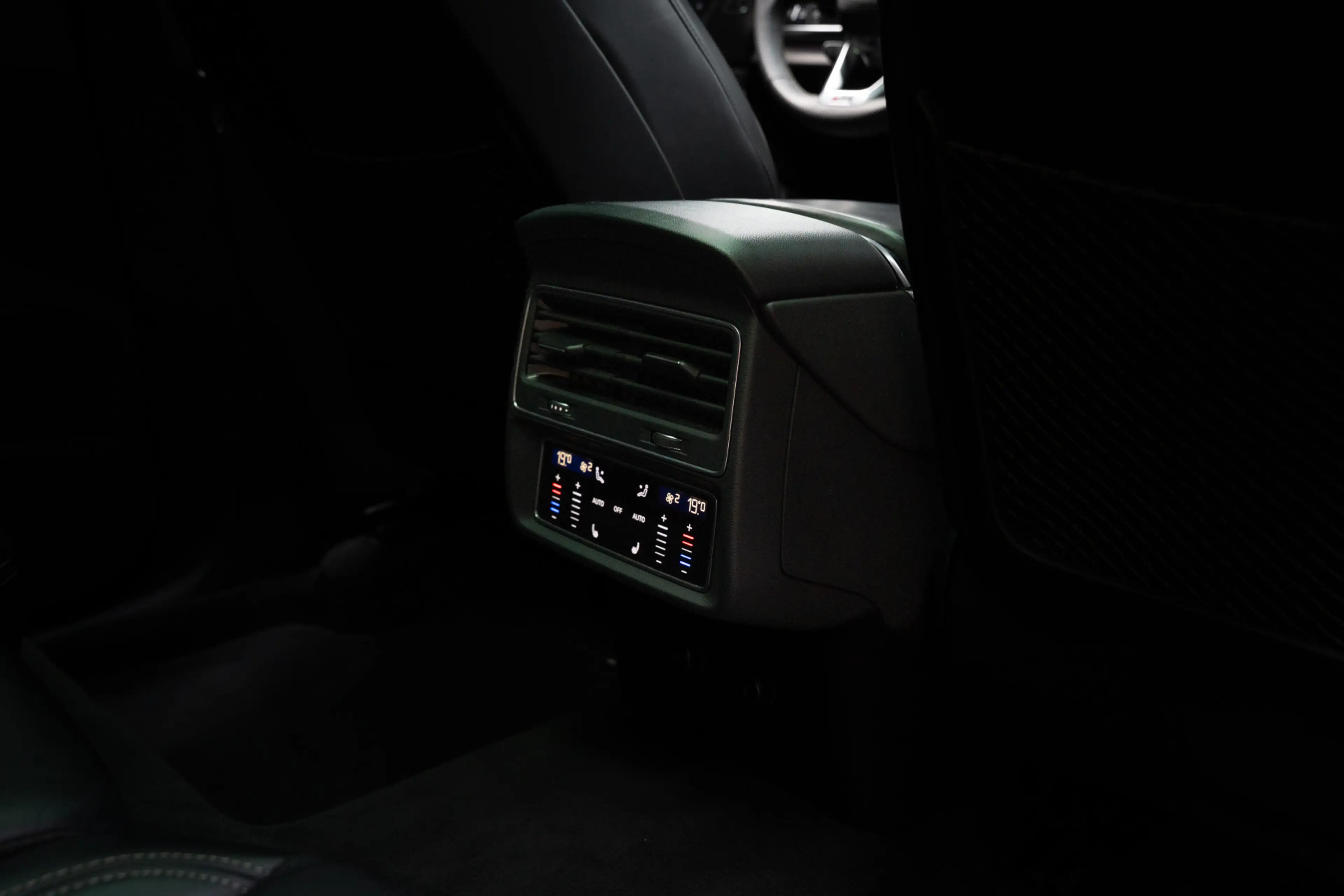 Audi RS Q8 4.0 TFSI B&O HUD Massage Keramisch Softclose ACC P — photo 42