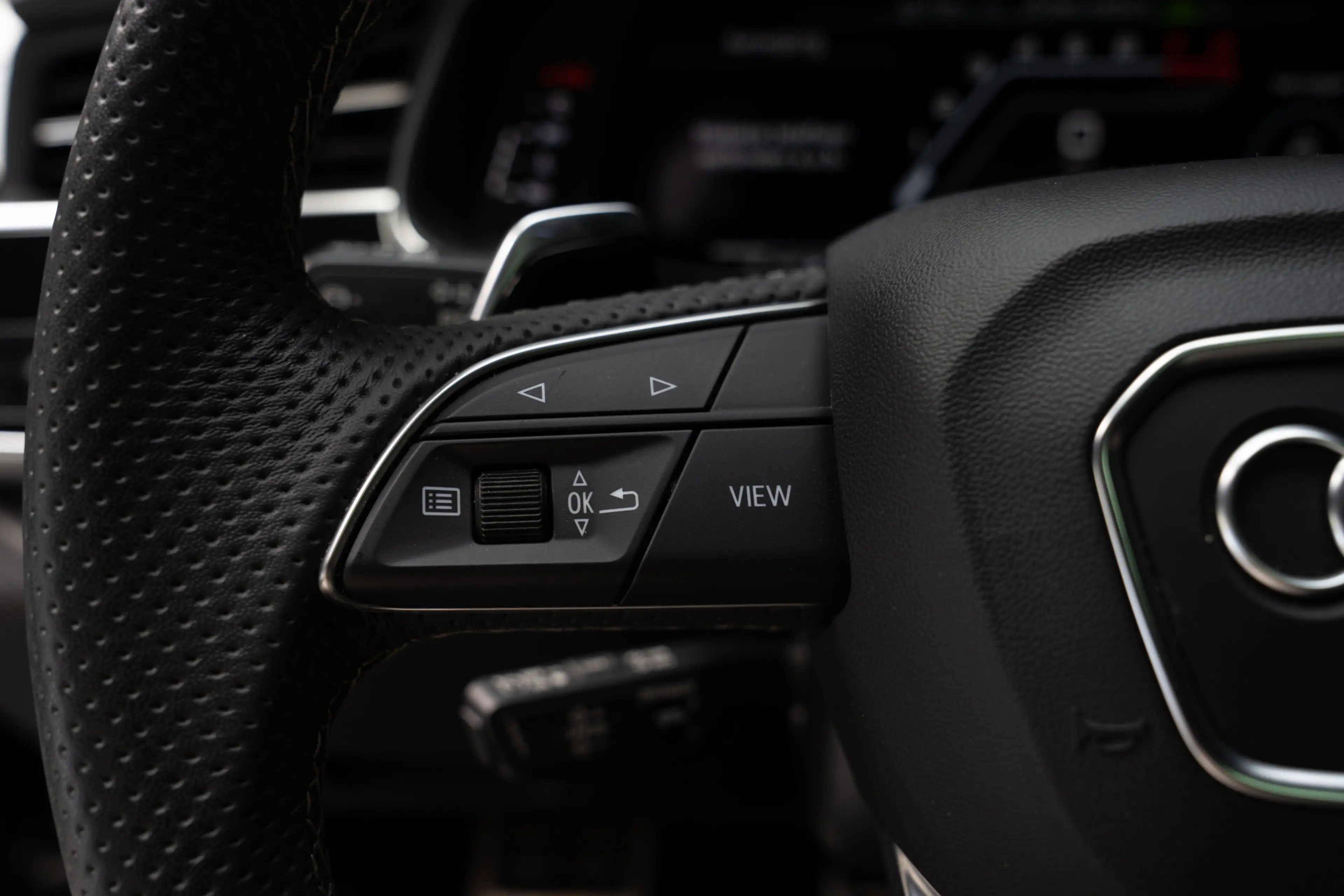 Audi RS Q8 4.0 TFSI B&O HUD Massage Keramisch Softclose ACC P — photo 30