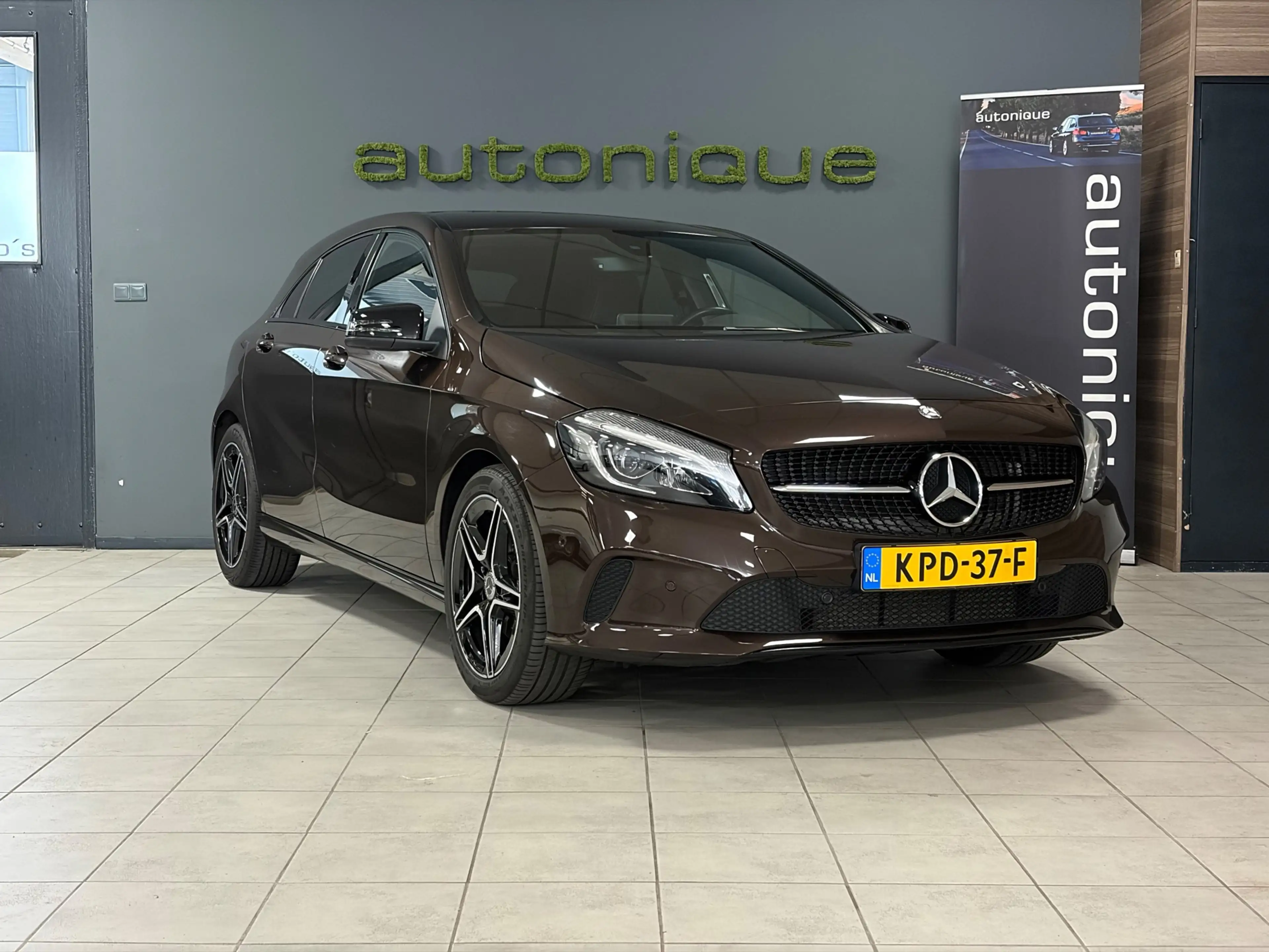 Mercedes-Benz A 200 A200|LED|CarPlay|Camera|Cruise|AMG-velgen|Night Pa — photo 7