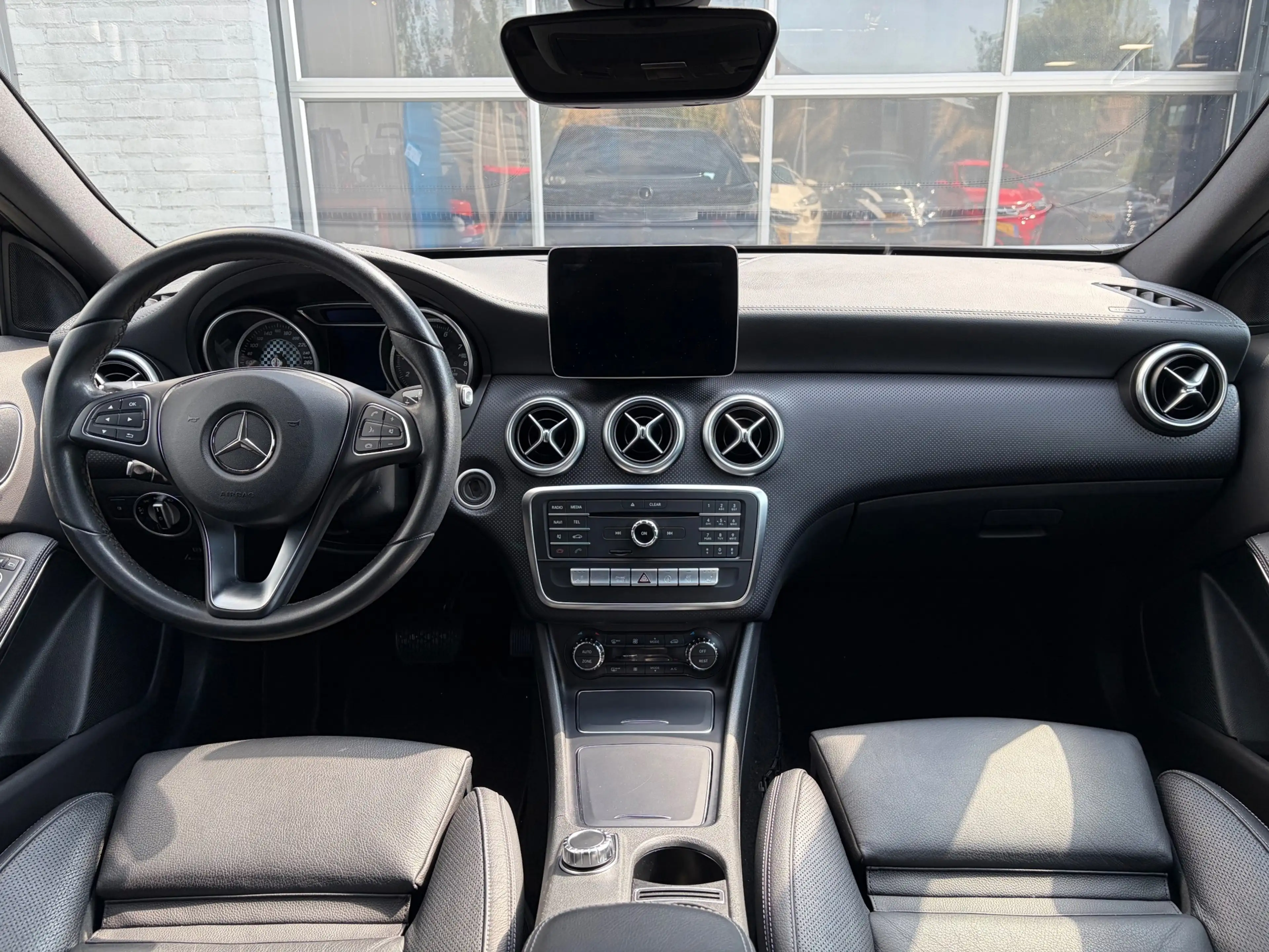 Mercedes-Benz A 200 A200|LED|CarPlay|Camera|Cruise|AMG-velgen|Night Pa — photo 3