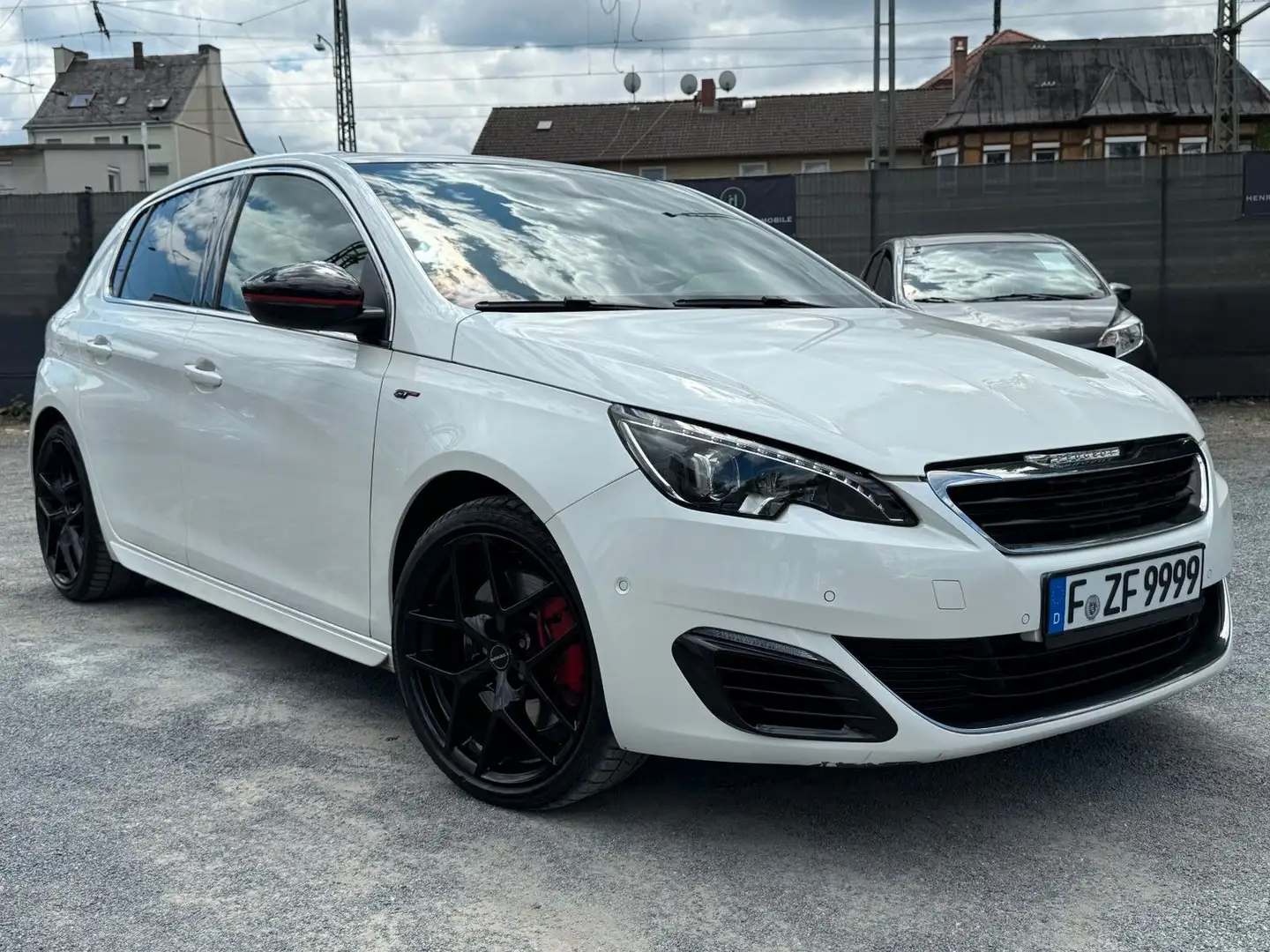 Peugeot 308 GT / AUTOMATIK / PANO / KAMERA /MASSAGE /SHZ Weiß - 1