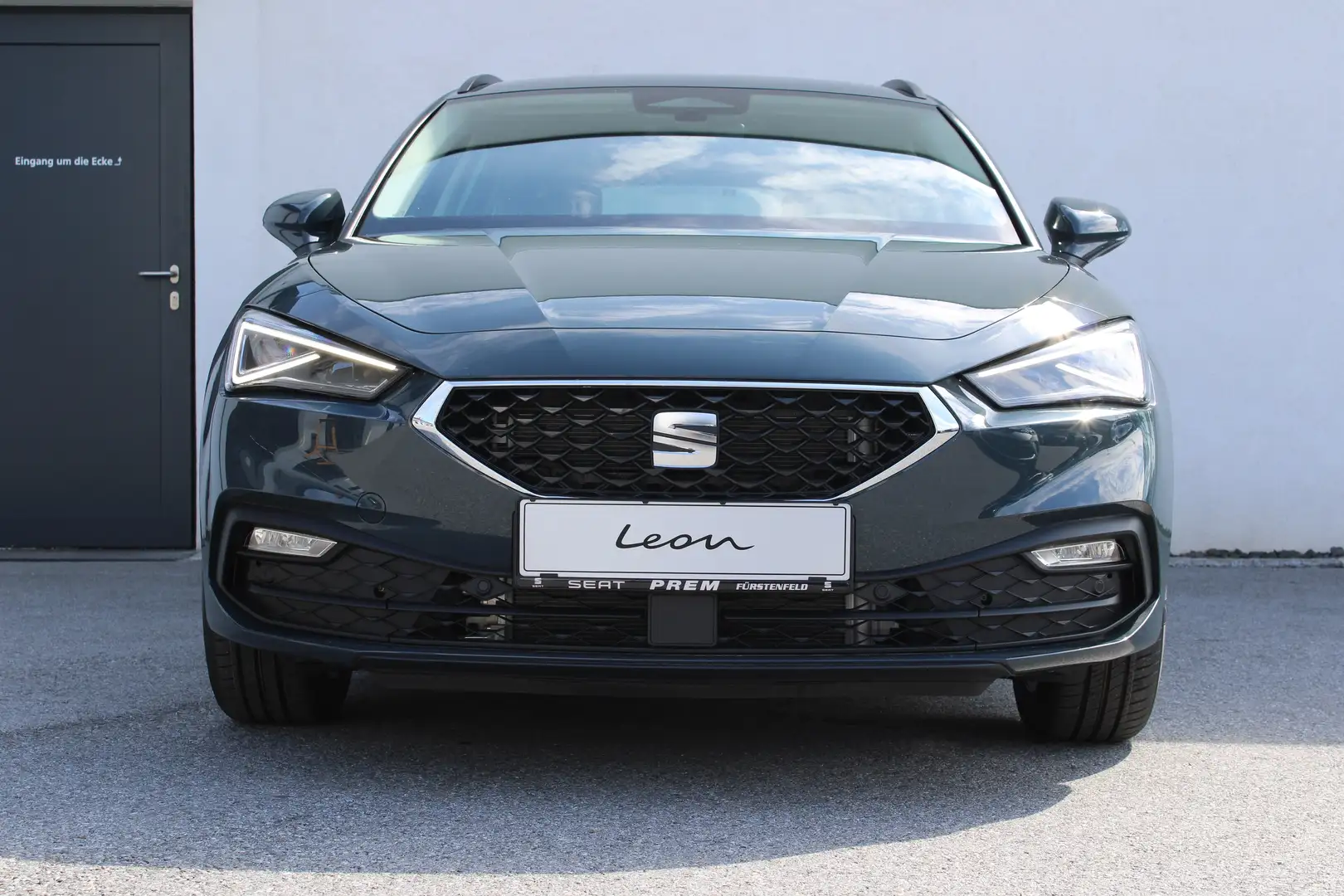 SEAT Leon SP Kombi Style 2.0 TDI 115 PS mit vielen Extras! Bleu - 1