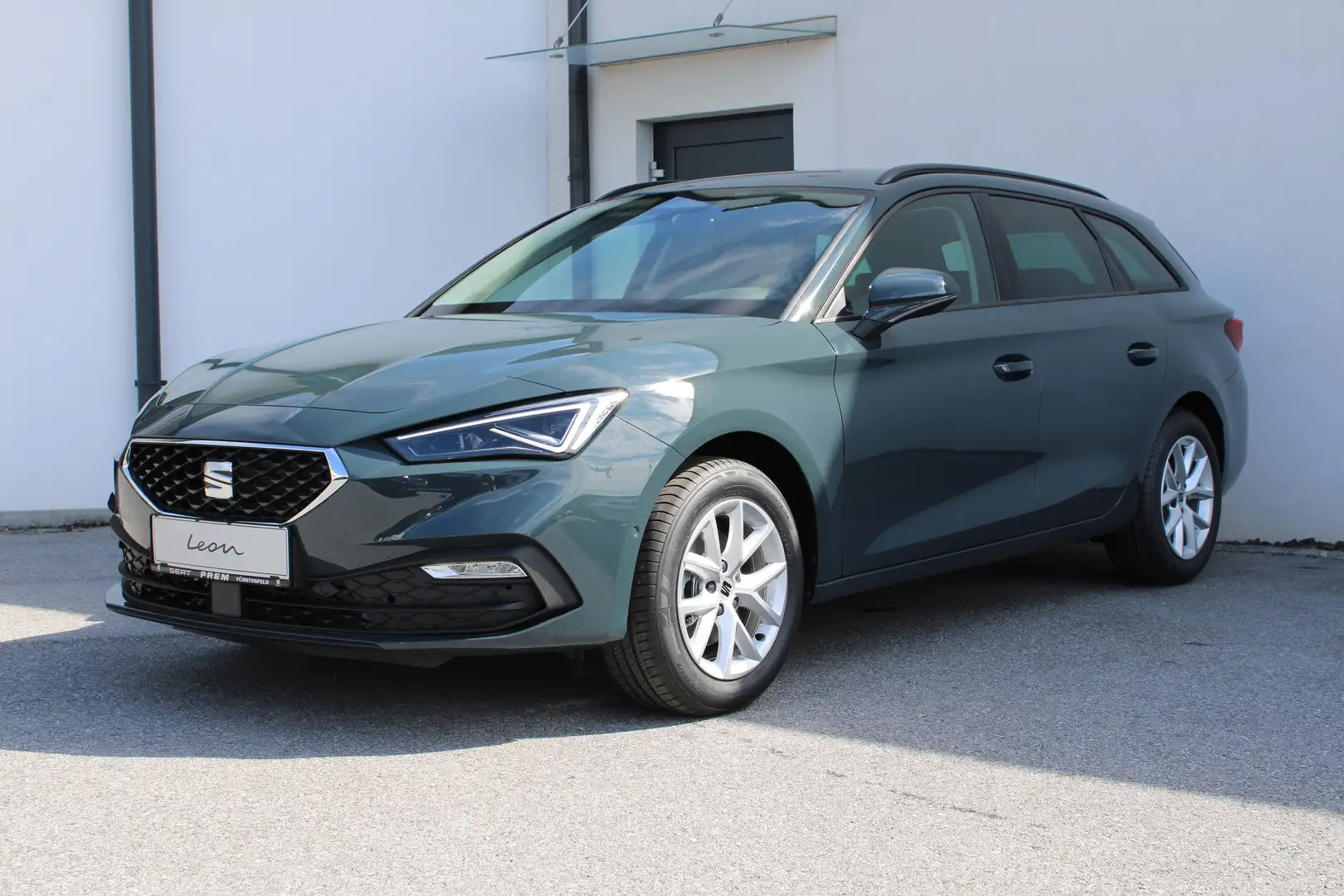 SEAT Leon SP Kombi Style 2.0 TDI 115 PS mit vielen Extras! Bleu - 2